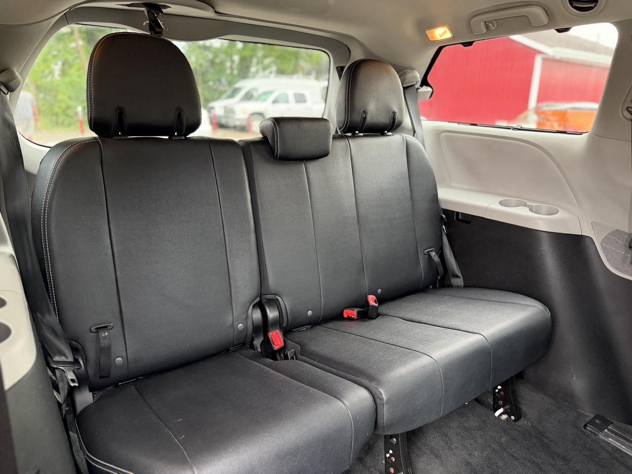 Toyota Sienna SE 8-Passenger 2017