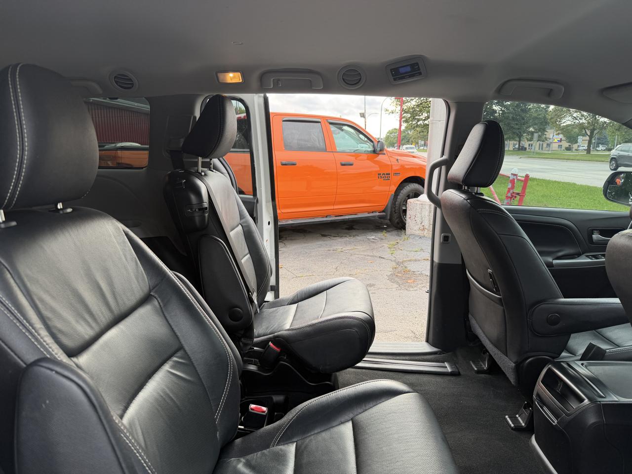 Toyota Sienna SE 8-Passenger 2017