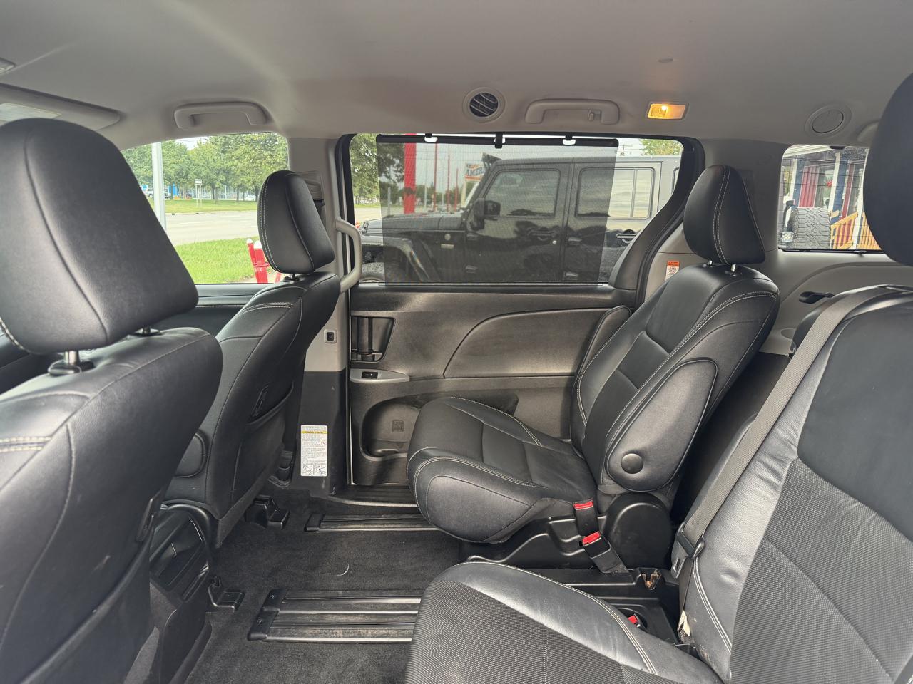 Toyota Sienna SE 8-Passenger 2017