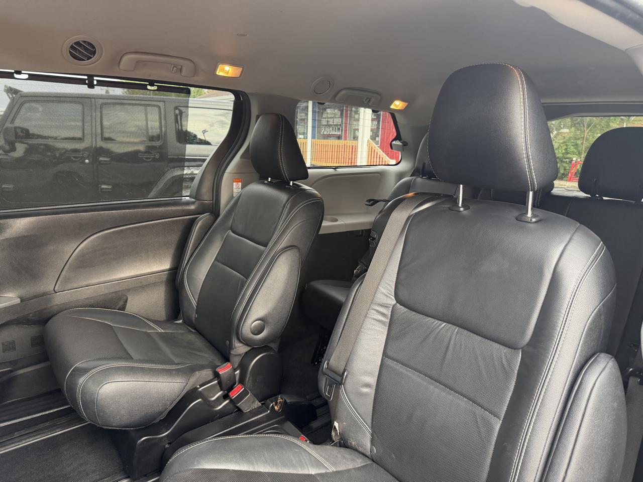 Toyota Sienna SE 8-Passenger 2017