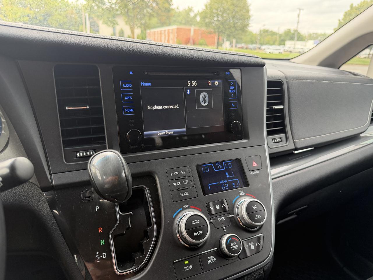 Toyota Sienna SE 8-Passenger 2017