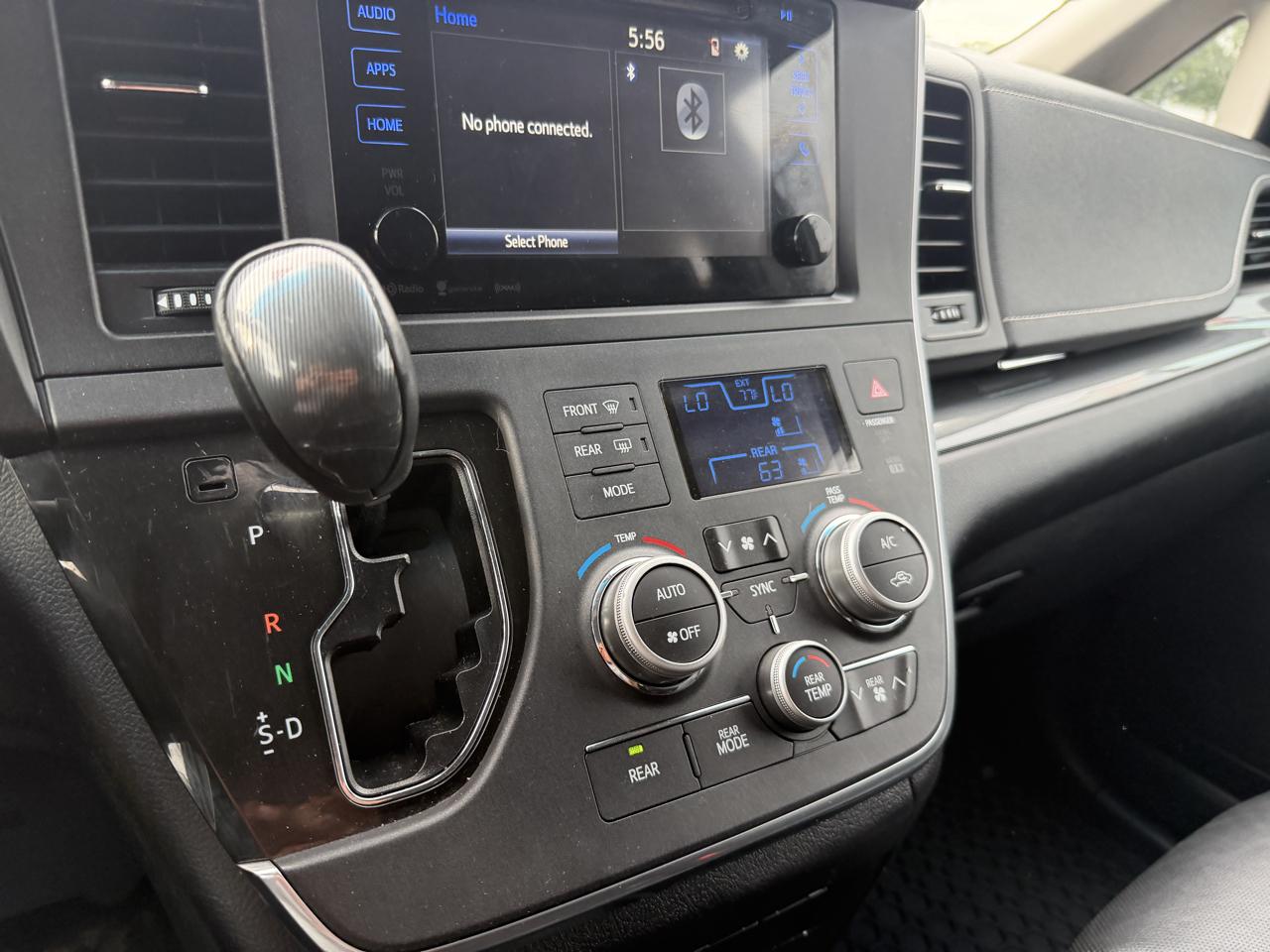 Toyota Sienna SE 8-Passenger 2017