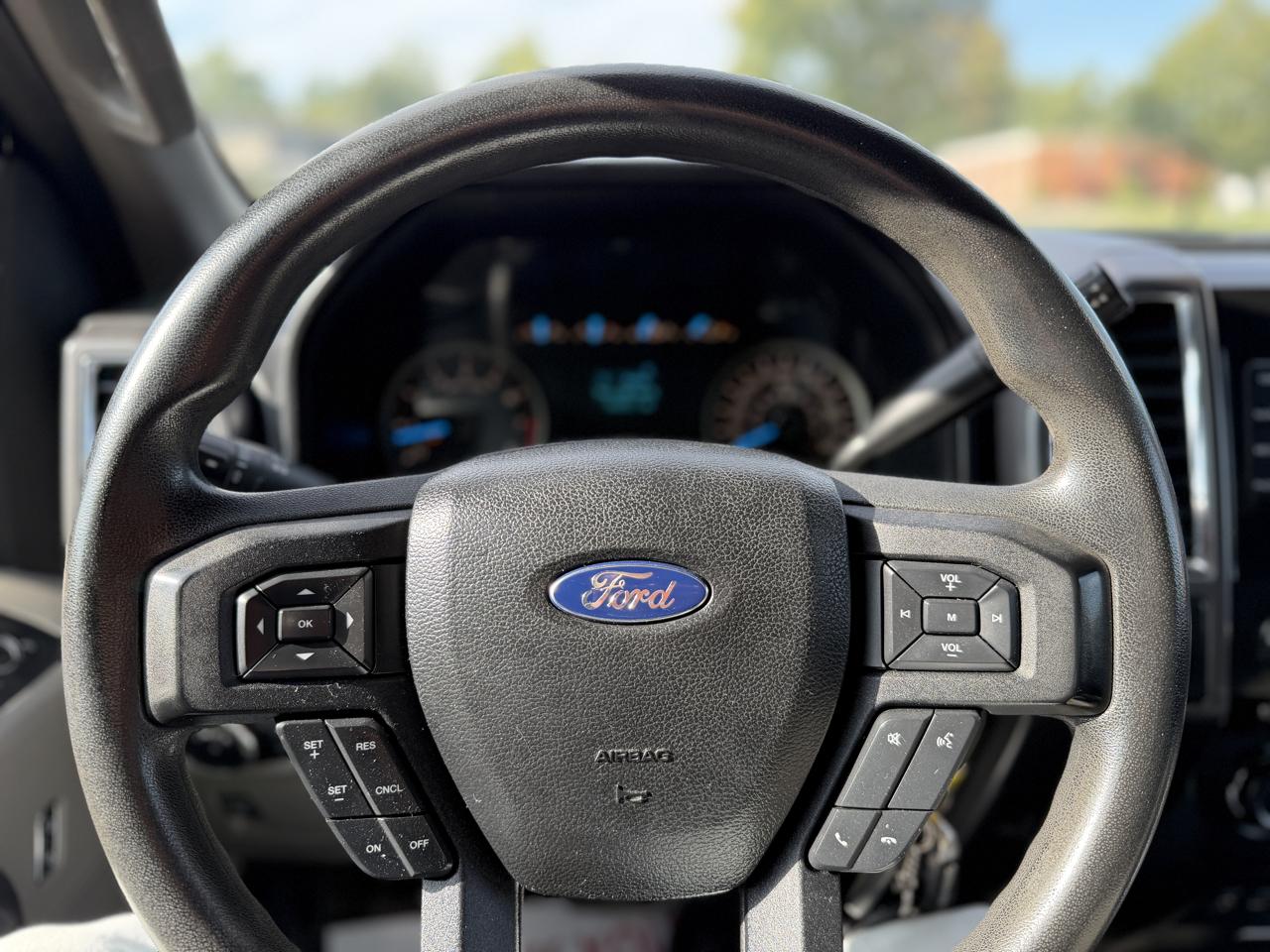 Ford F-150 XLT 4WD SuperCrew 5.5' Box 2015