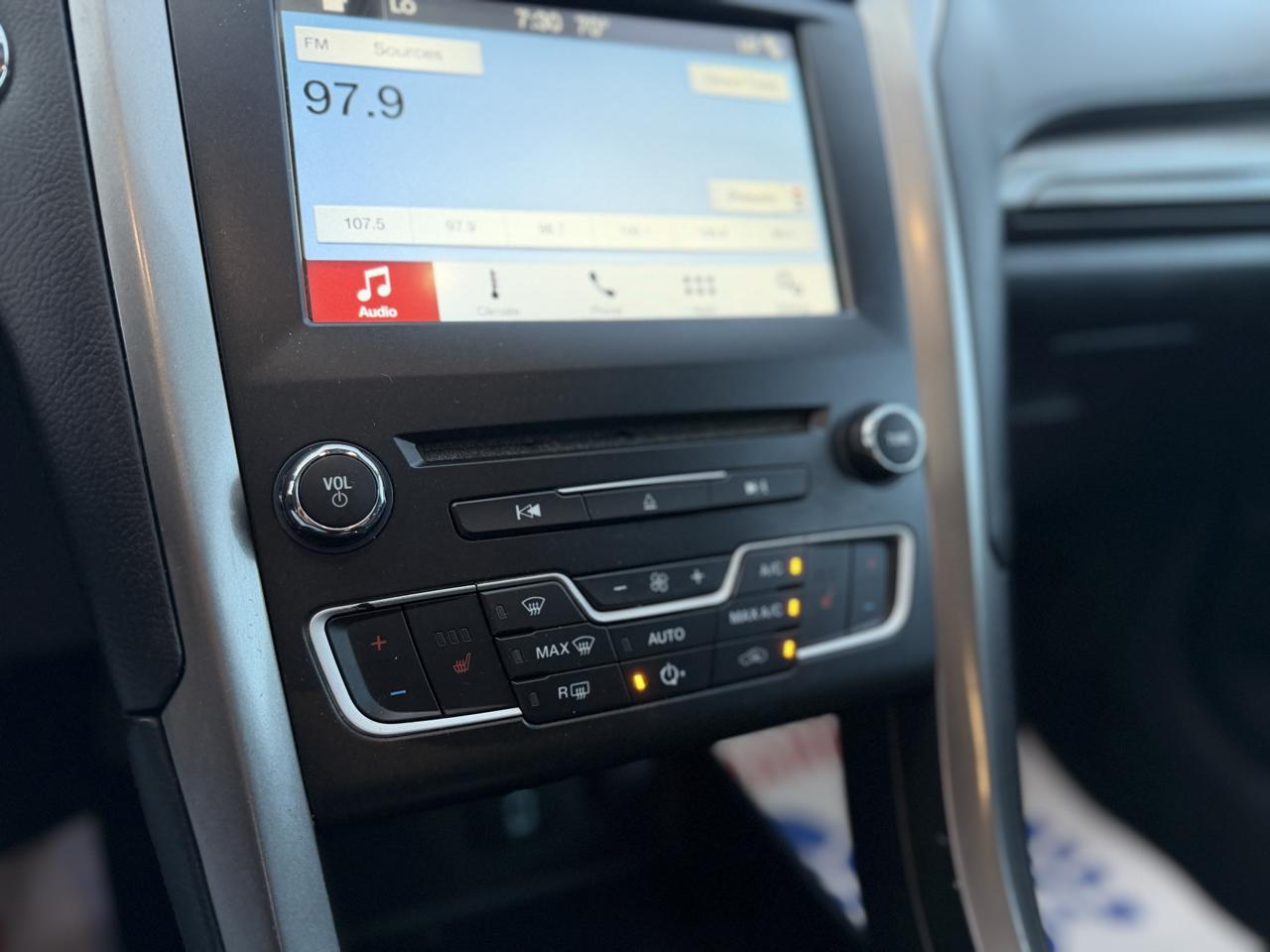 Ford Fusion SE 2017