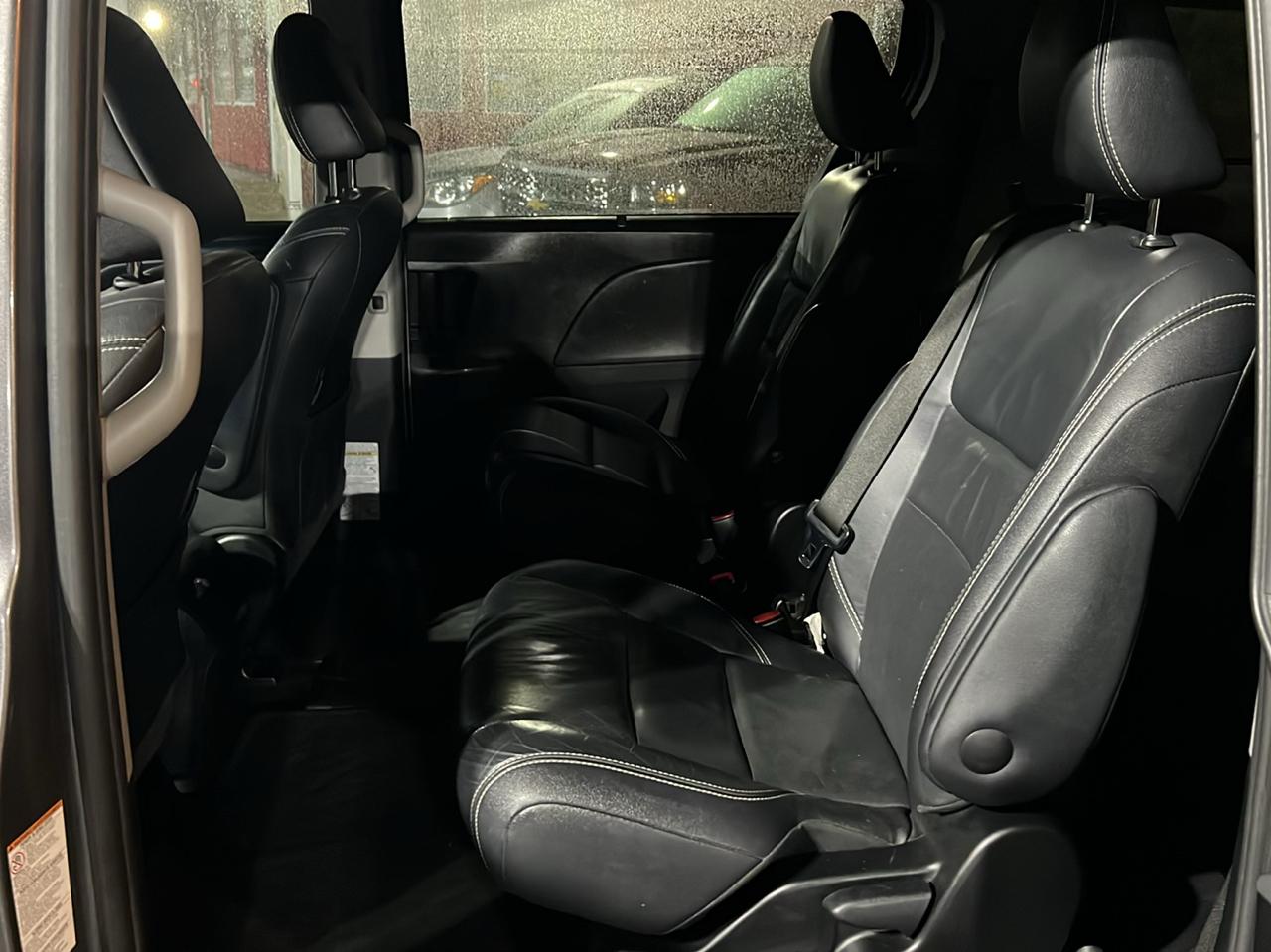 Toyota Sienna SE 8-Passenger 2017