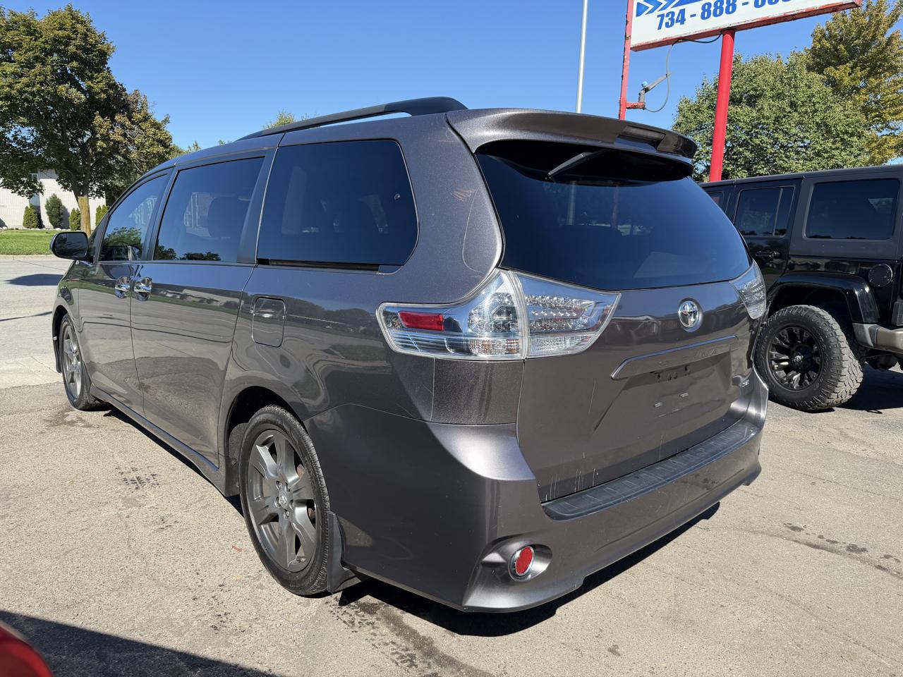 Toyota Sienna SE 8-Passenger 2017