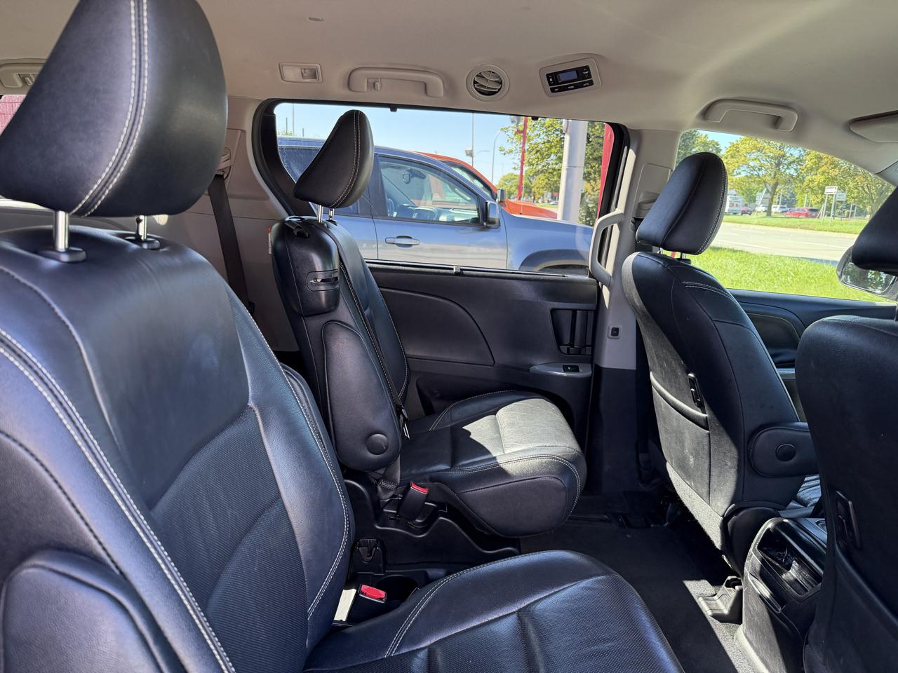 Toyota Sienna SE 8-Passenger 2017