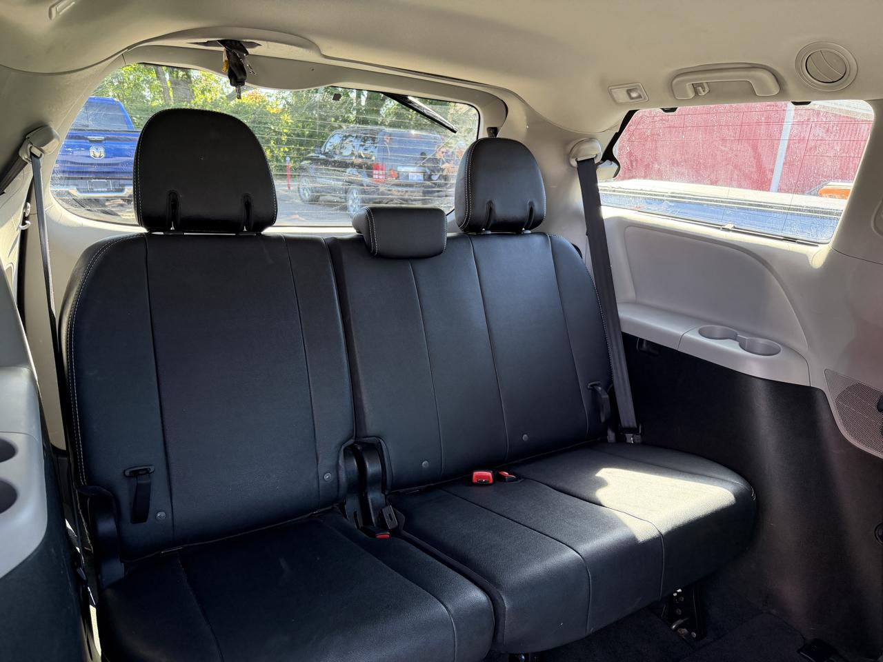 Toyota Sienna SE 8-Passenger 2017
