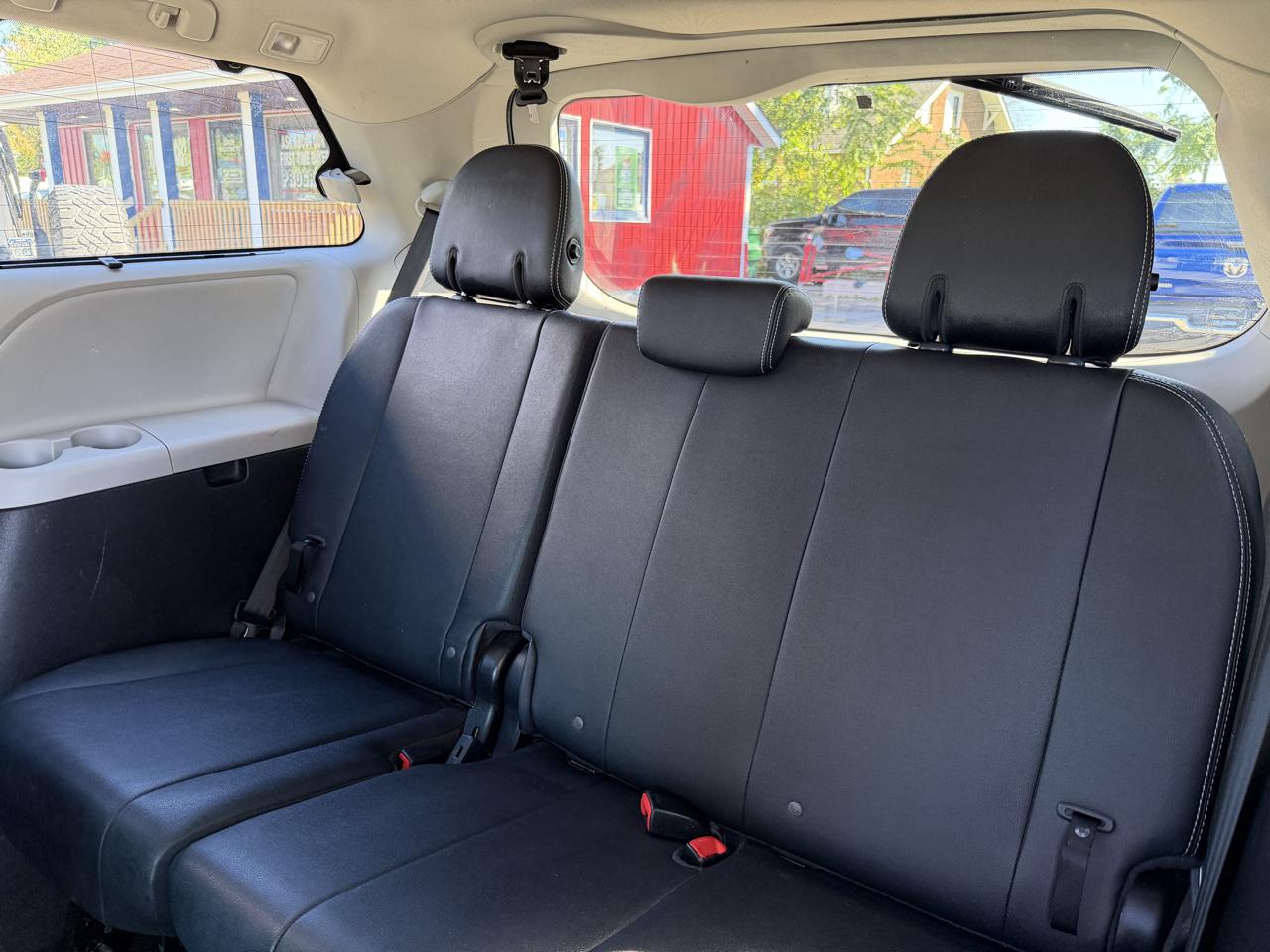 Toyota Sienna SE 8-Passenger 2017