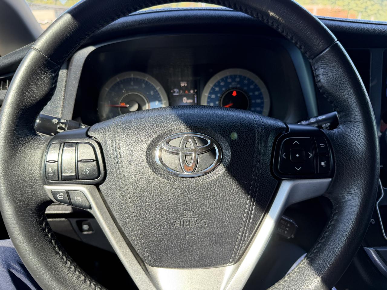 Toyota Sienna SE 8-Passenger 2017