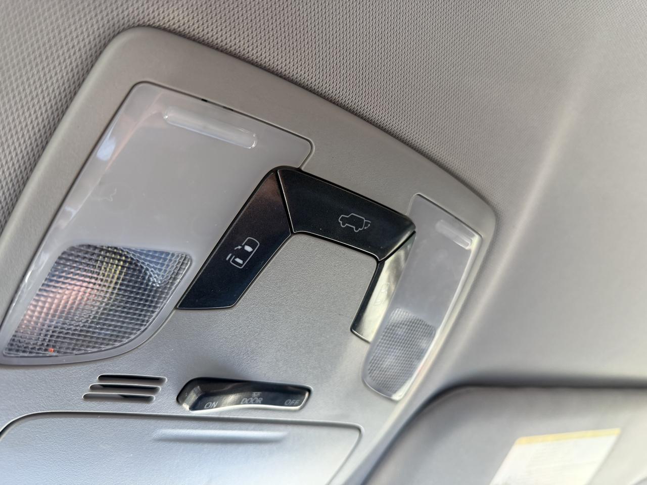 Toyota Sienna SE 8-Passenger 2017