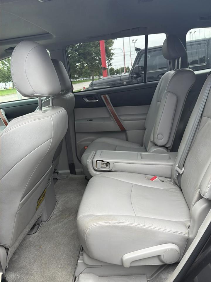 Toyota Highlander Limited 4WD 2010