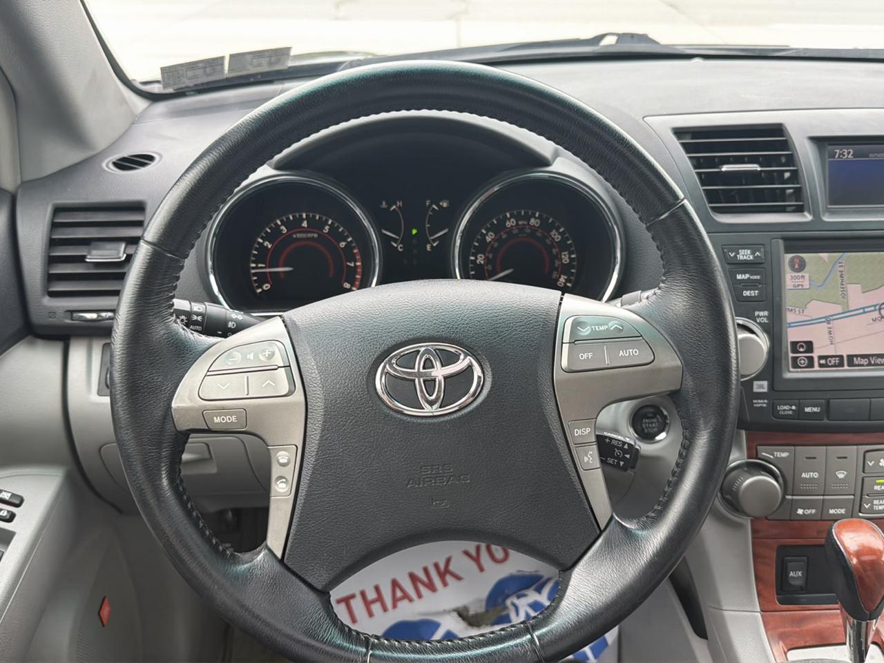 Toyota Highlander Limited 4WD 2010