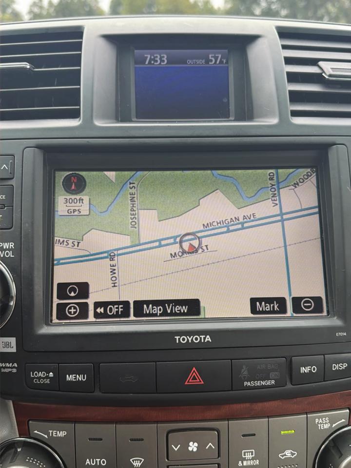 Toyota Highlander Limited 4WD 2010