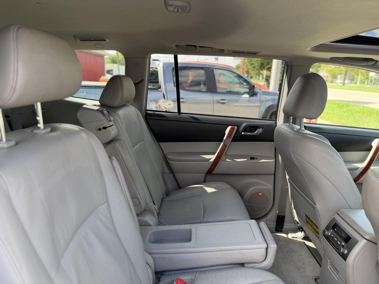 Toyota Highlander Limited 4WD 2010