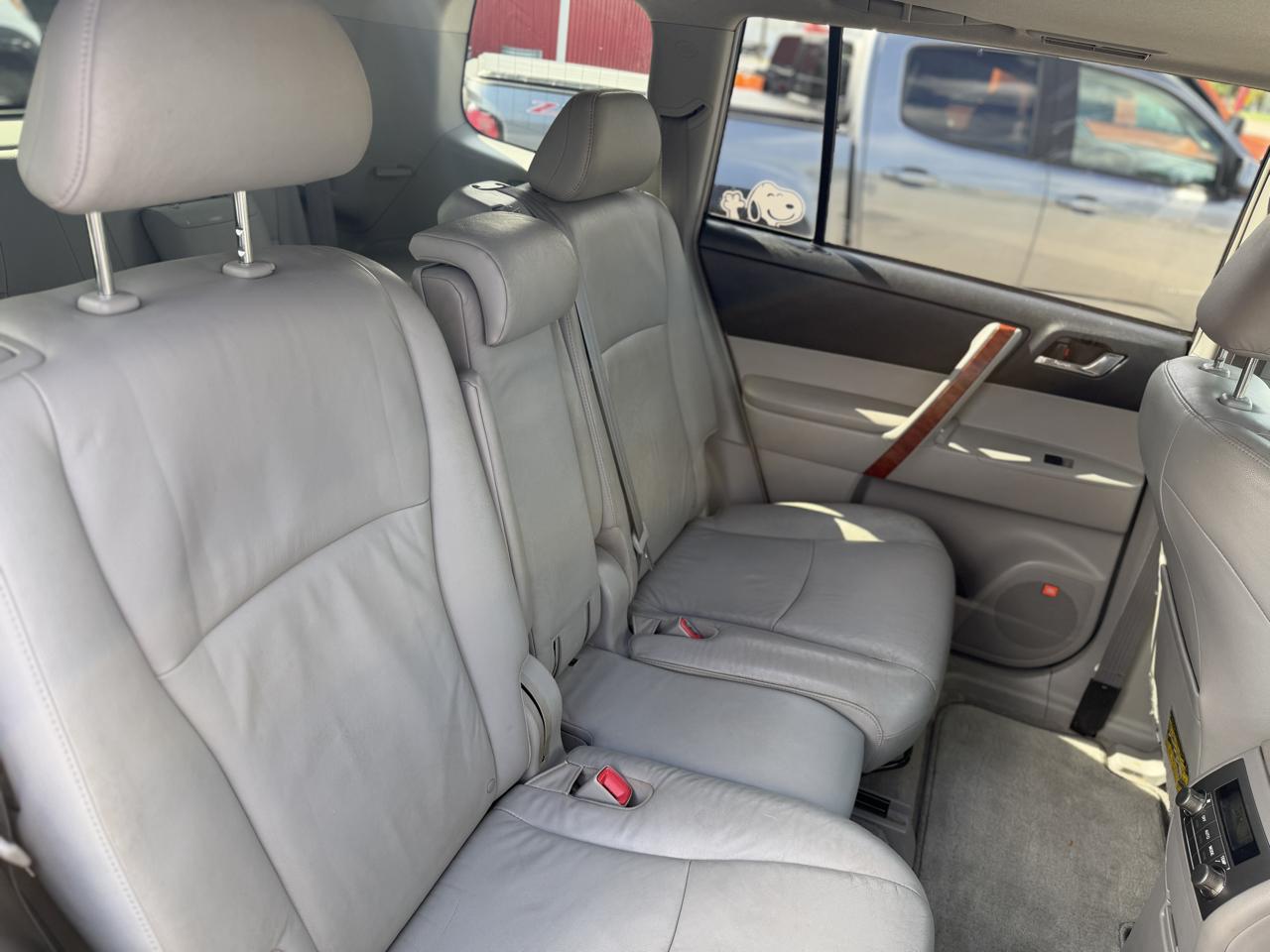 Toyota Highlander Limited 4WD 2010