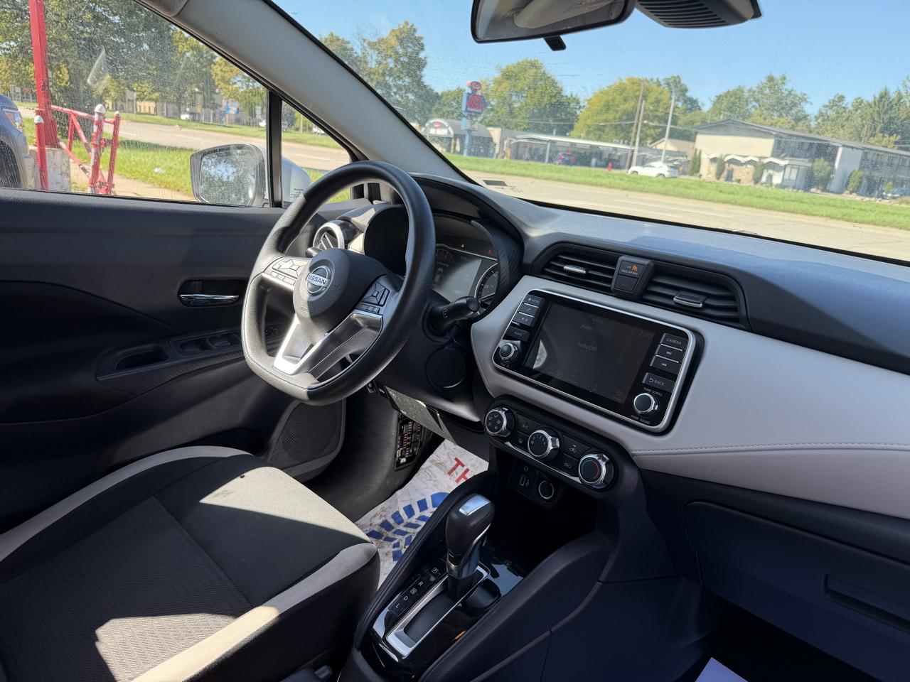 Nissan Versa SV 2021