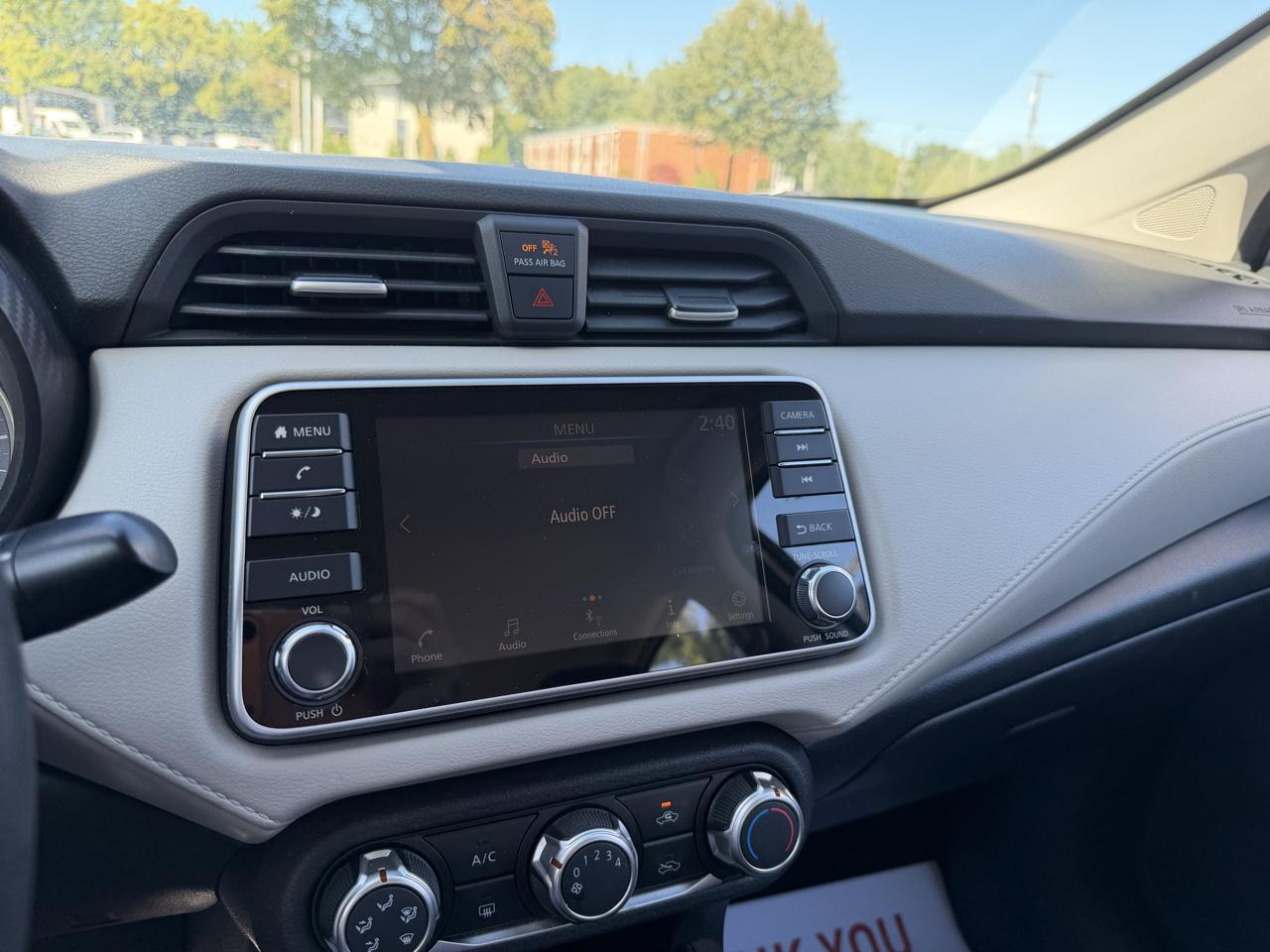 Nissan Versa SV 2021