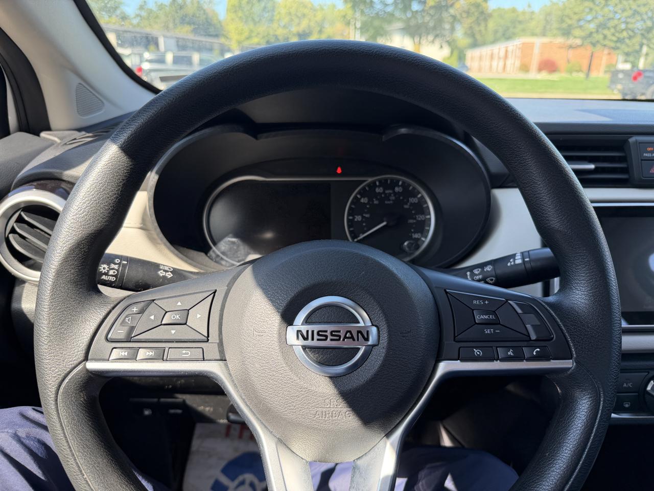 Nissan Versa SV 2021
