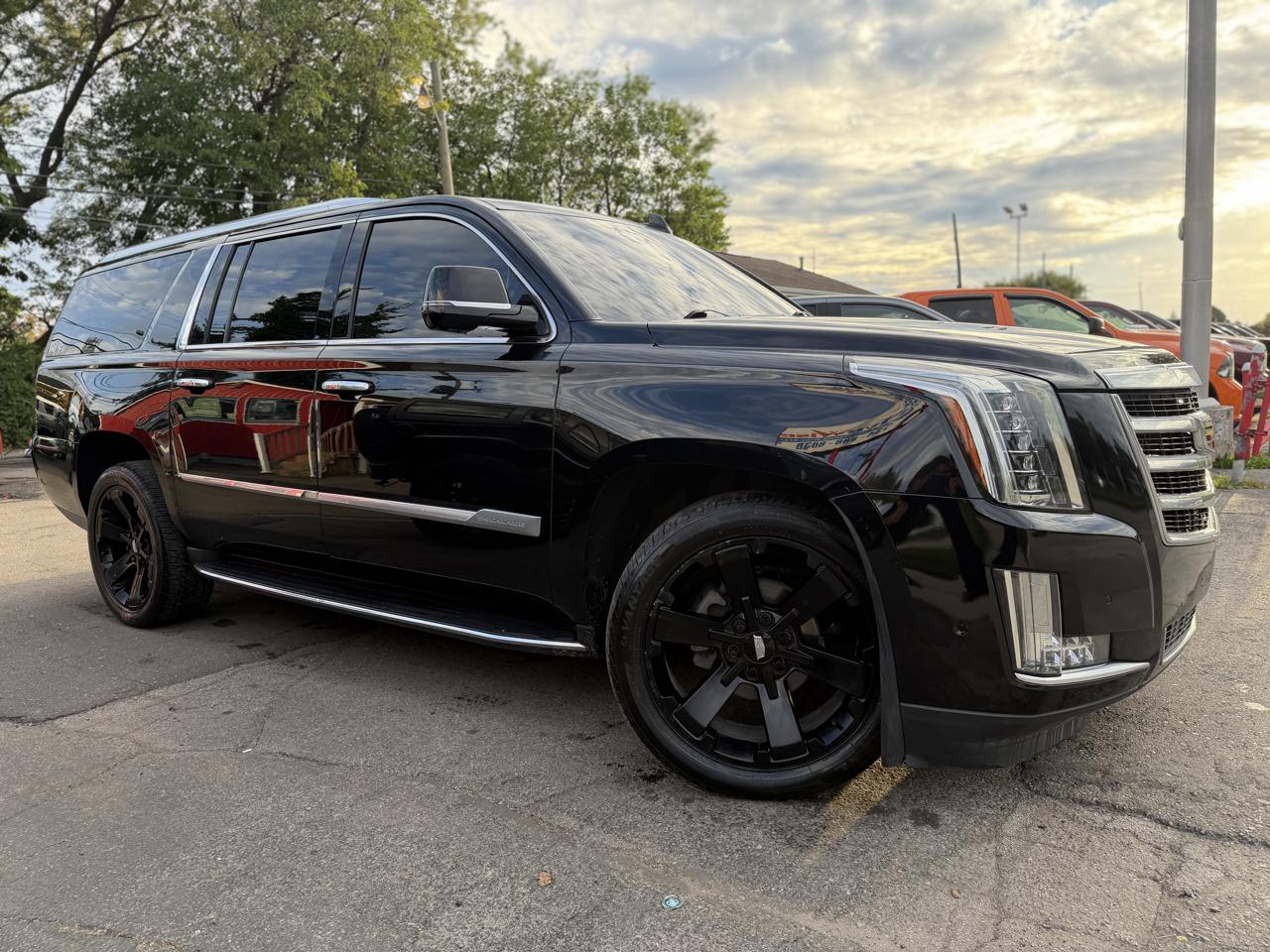 Cadillac Escalade ESV Luxury 4WD 2019