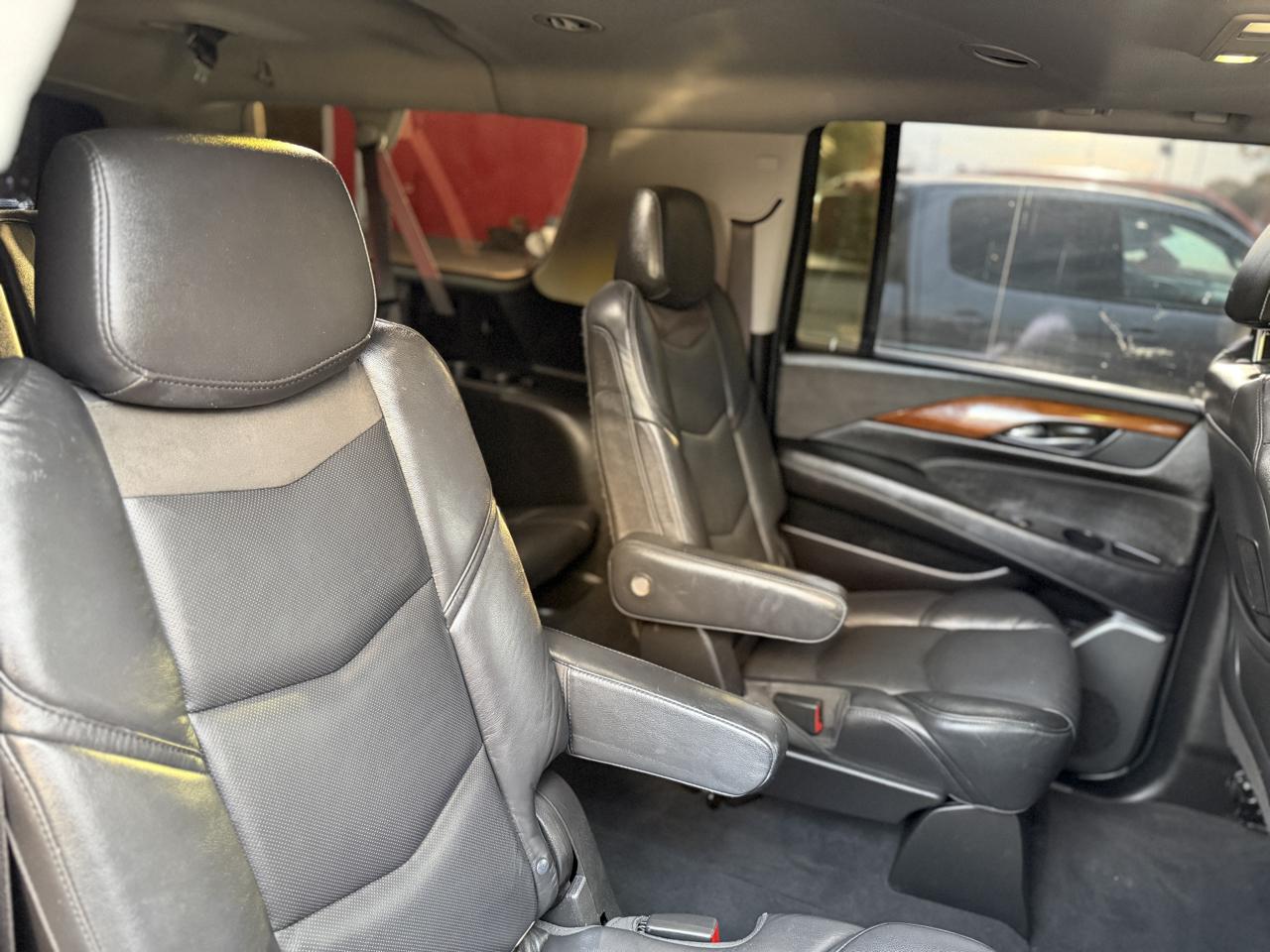 Cadillac Escalade ESV Luxury 4WD 2019