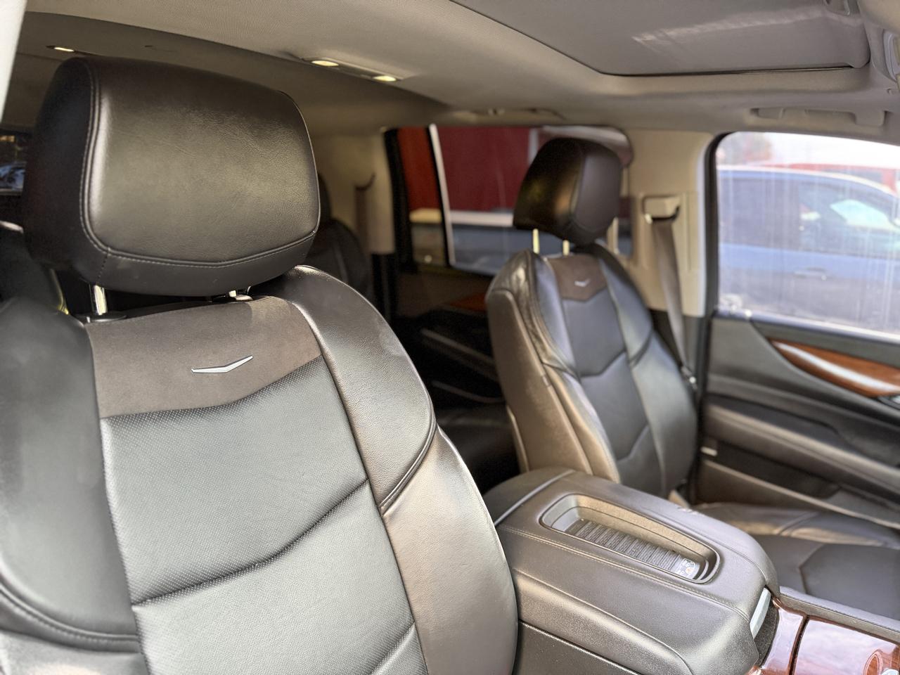Cadillac Escalade ESV Luxury 4WD 2019