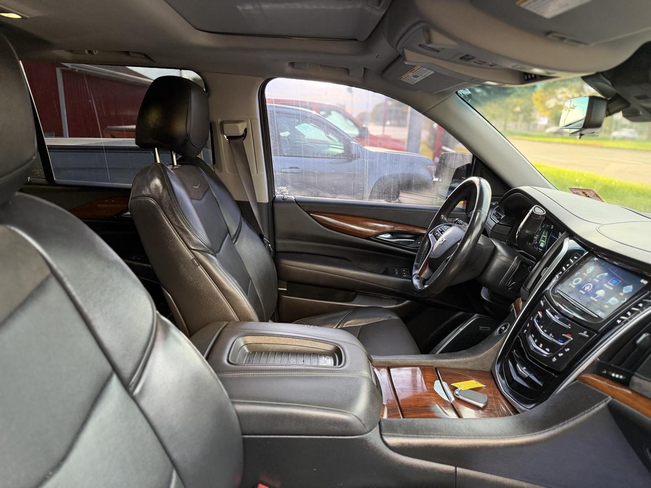 Cadillac Escalade ESV Luxury 4WD 2019