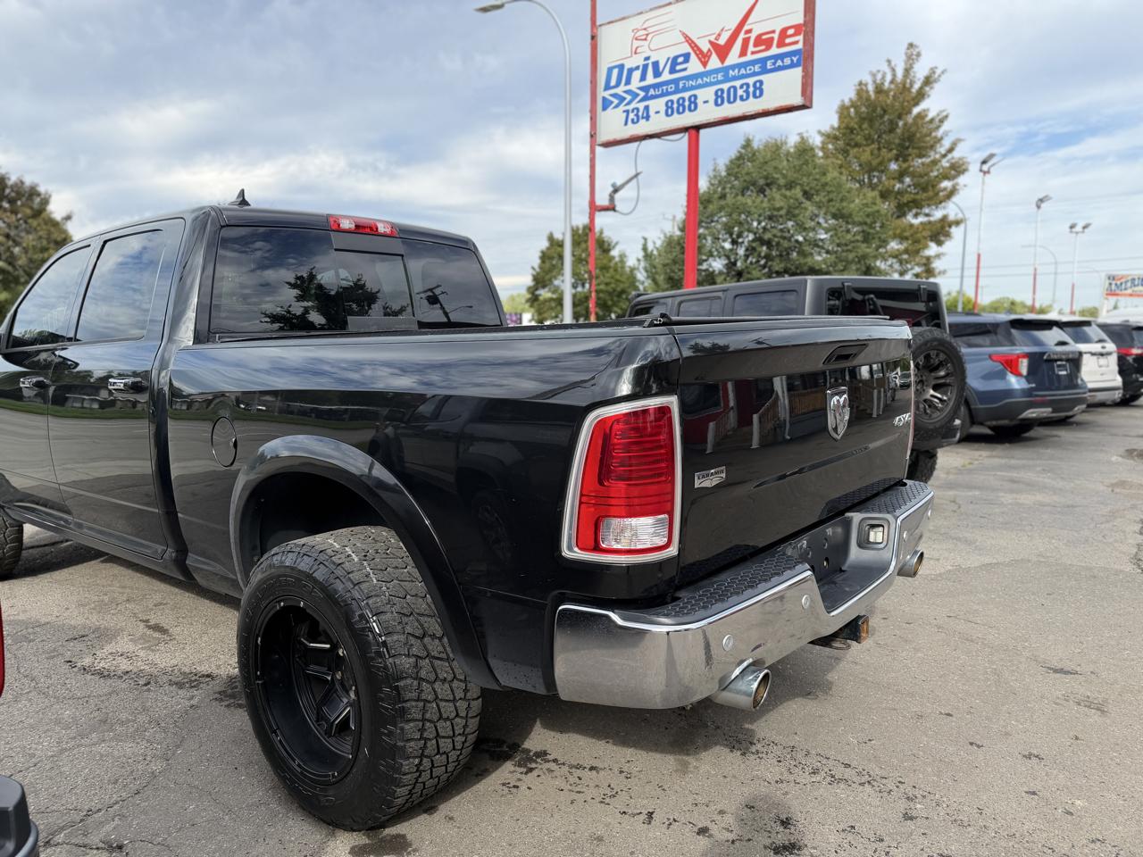 RAM 1500 Laramie Crew Cab LWB 4WD 2018