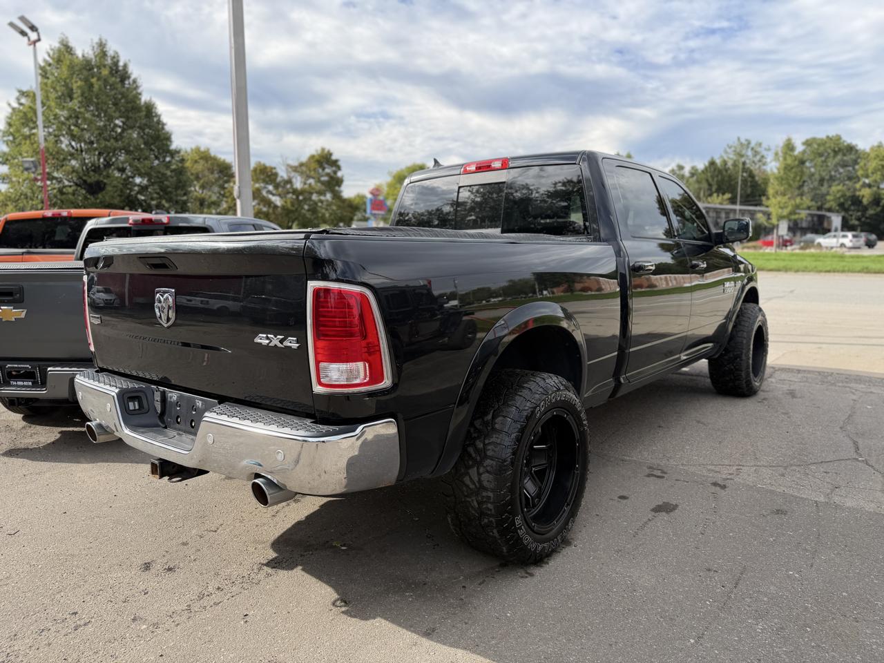 RAM 1500 Laramie Crew Cab LWB 4WD 2018