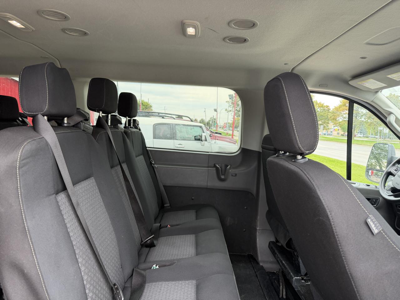 Ford Transit 350 Wagon Low Roof XL w/Sliding Pass. 148-in. WB 2021