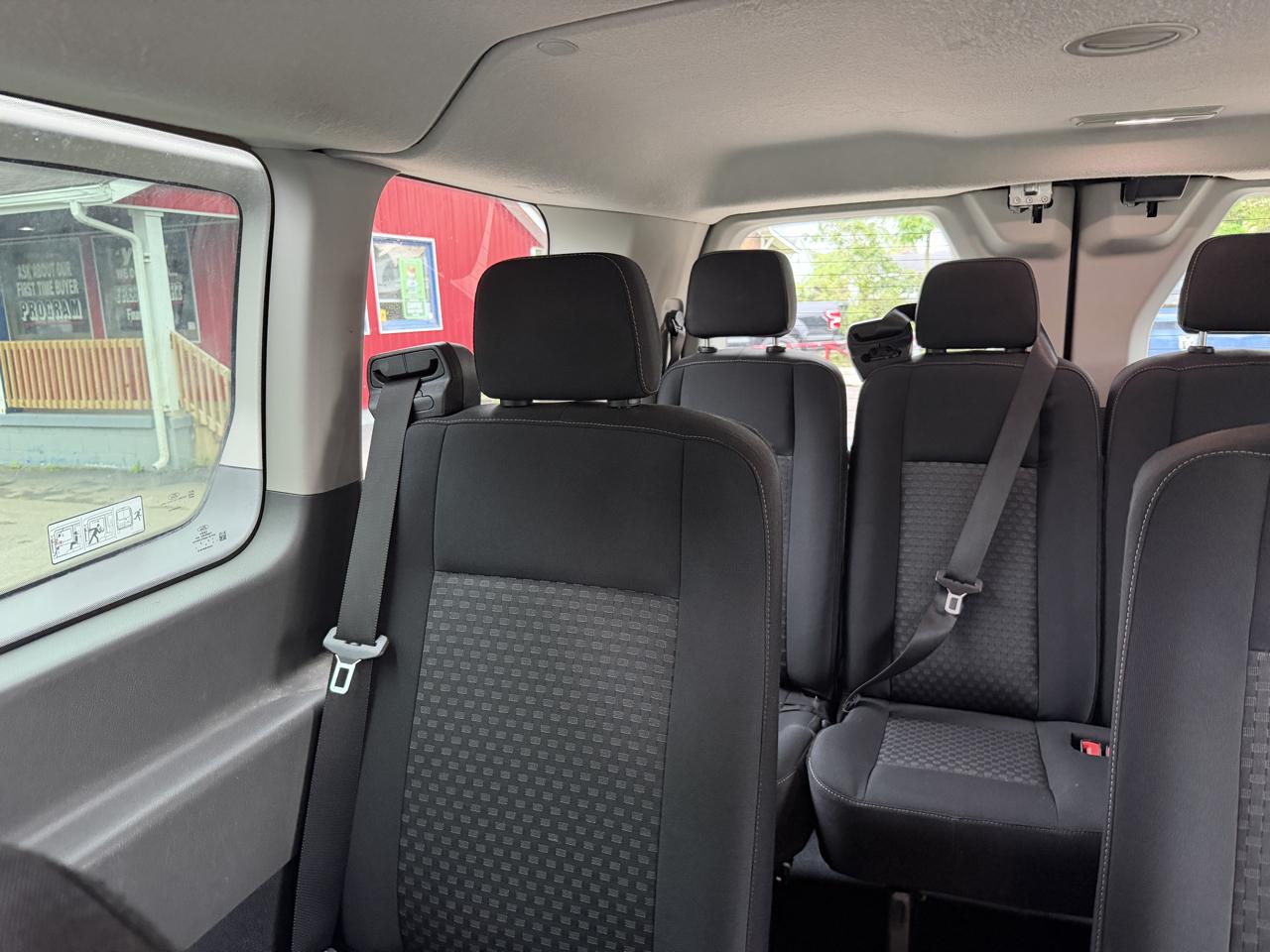 Ford Transit 350 Wagon Low Roof XL w/Sliding Pass. 148-in. WB 2021