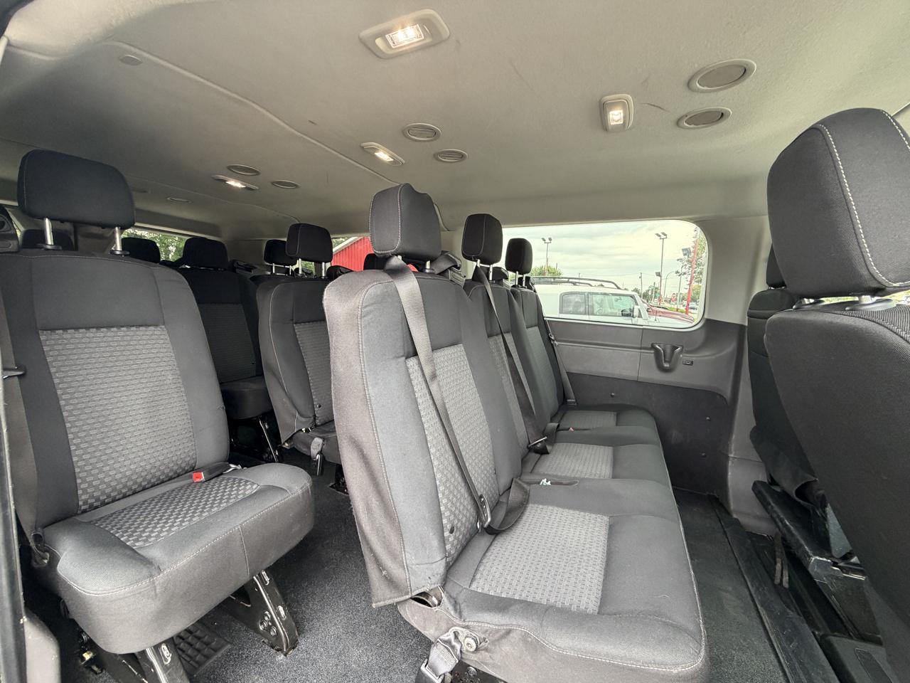 Ford Transit 350 Wagon Low Roof XL w/Sliding Pass. 148-in. WB 2021