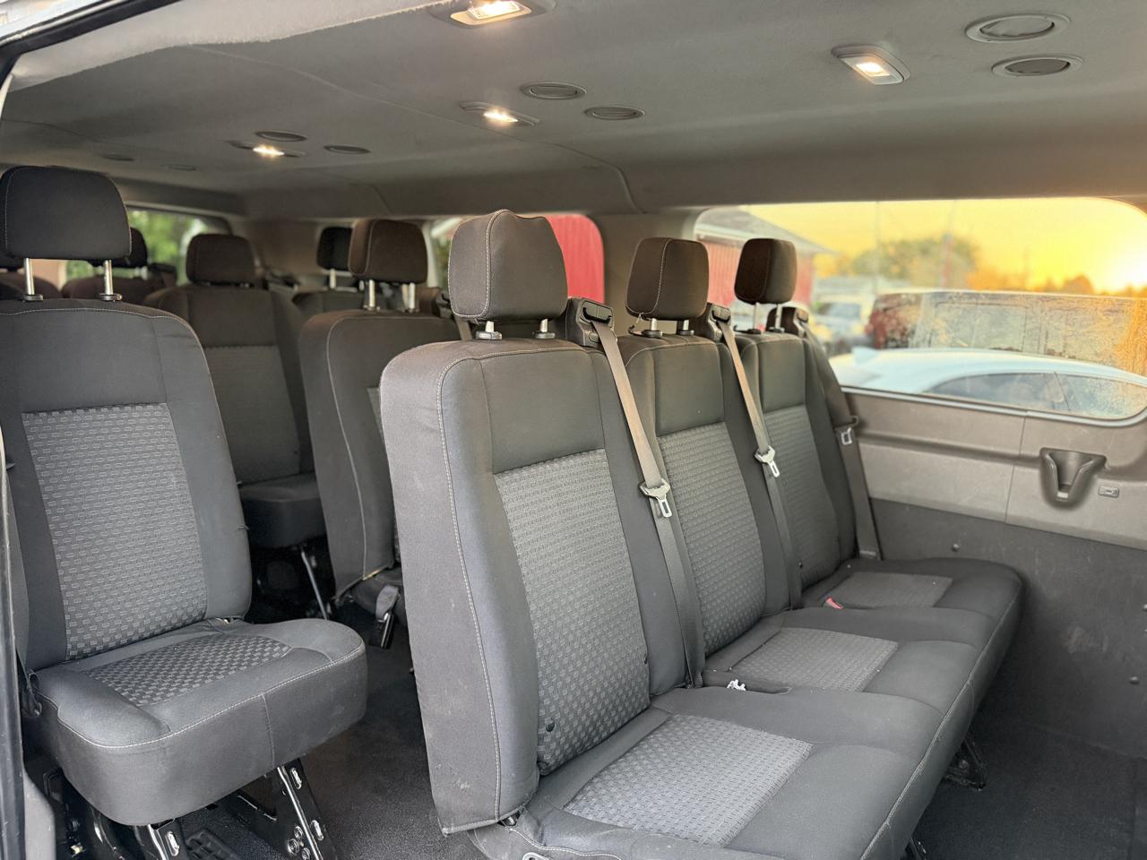 Ford Transit 350 Wagon Low Roof XL w/Sliding Pass. 148-in. WB 2021