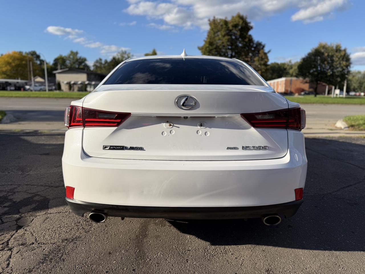 Lexus IS 300 AWD 2016