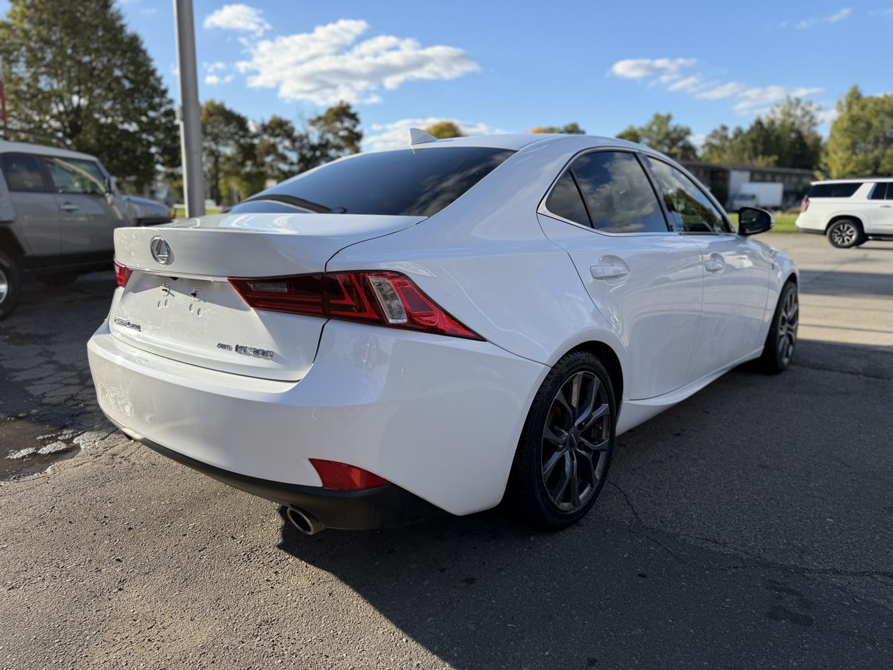 Lexus IS 300 AWD 2016
