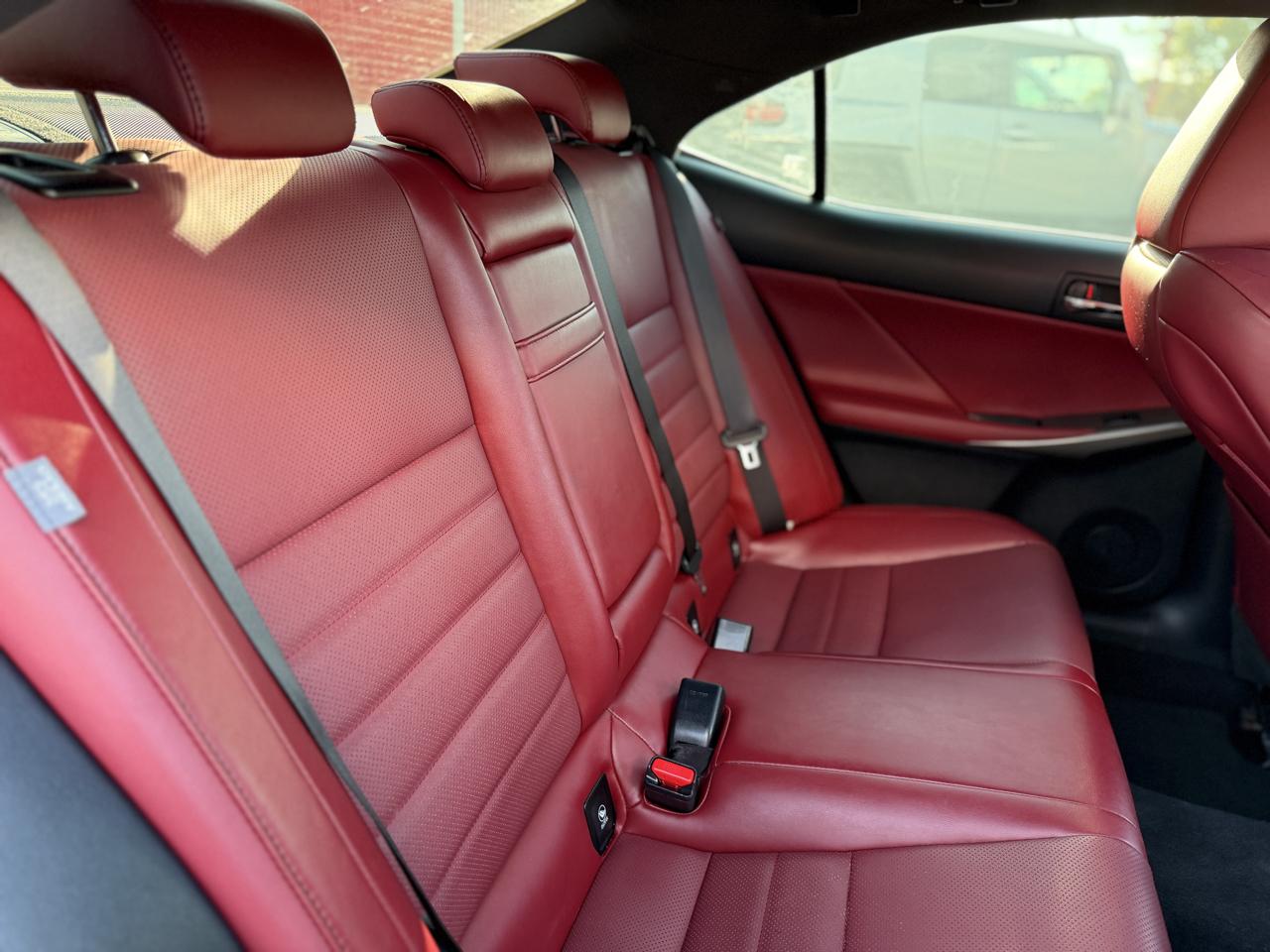 Lexus IS 300 AWD 2016