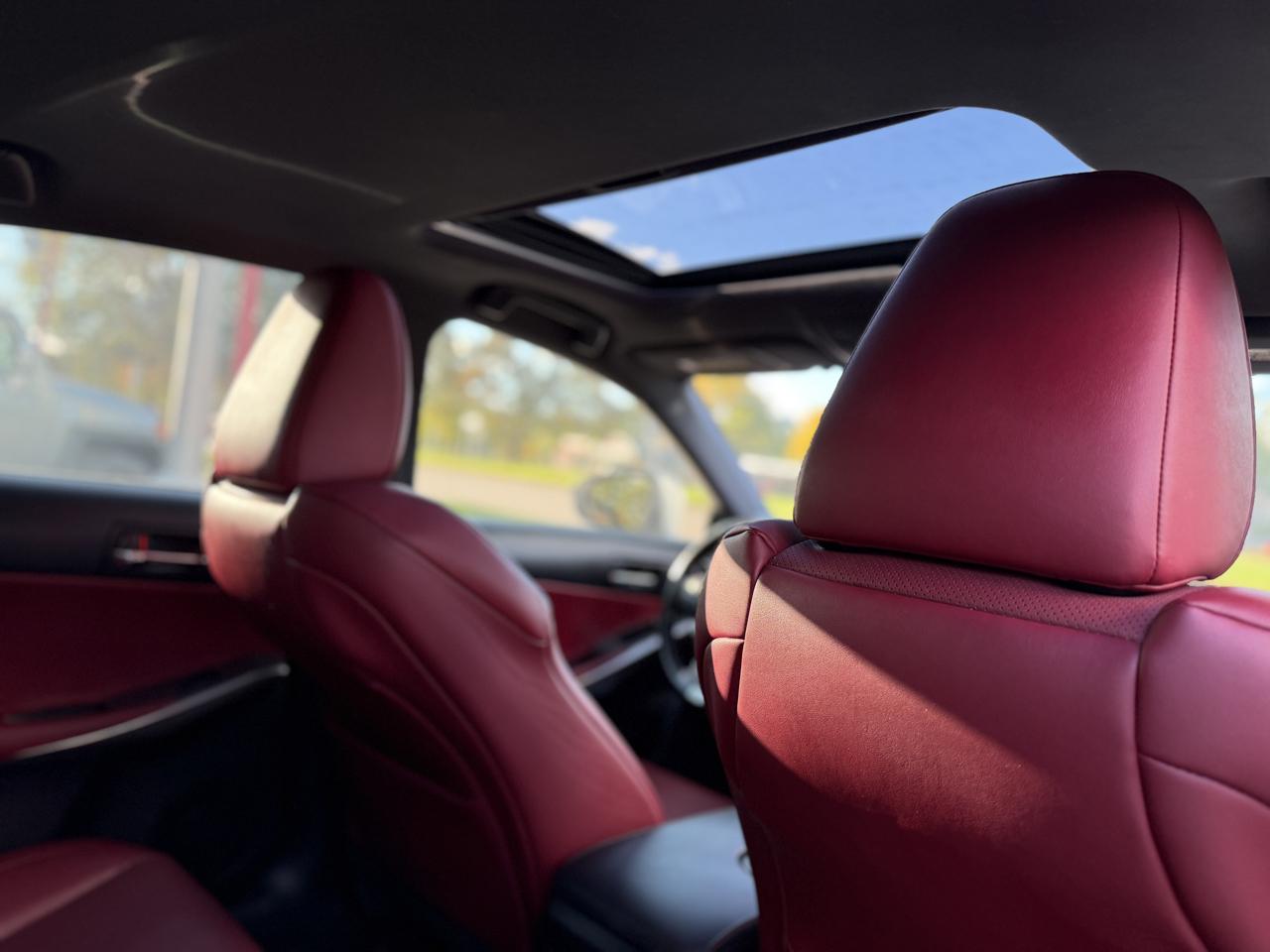 Lexus IS 300 AWD 2016