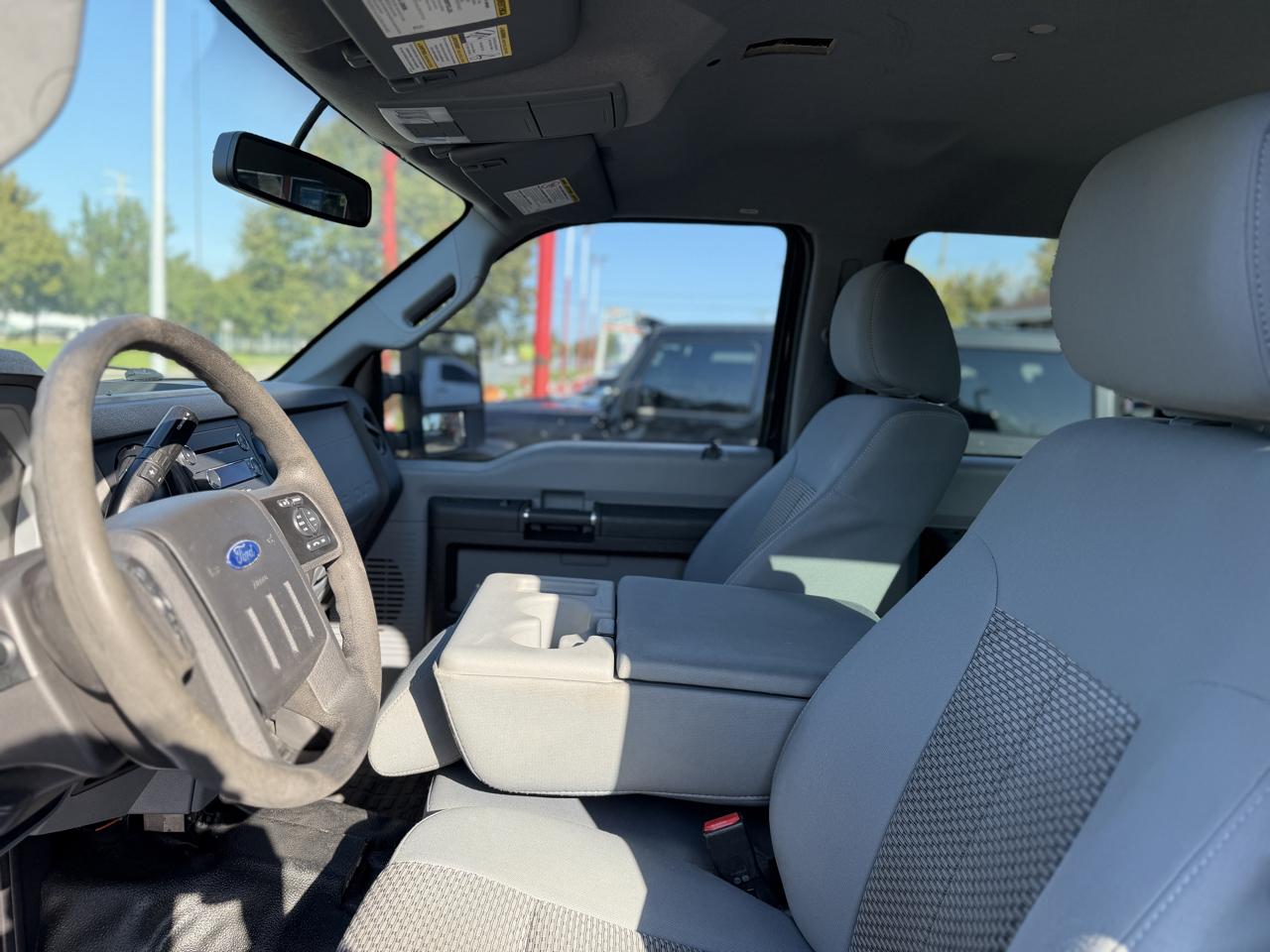 Ford F-250 SD XL Crew Cab 4WD 2015