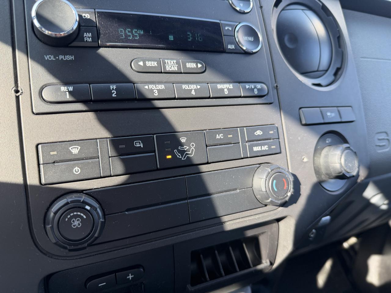 Ford F-250 SD XL Crew Cab 4WD 2015
