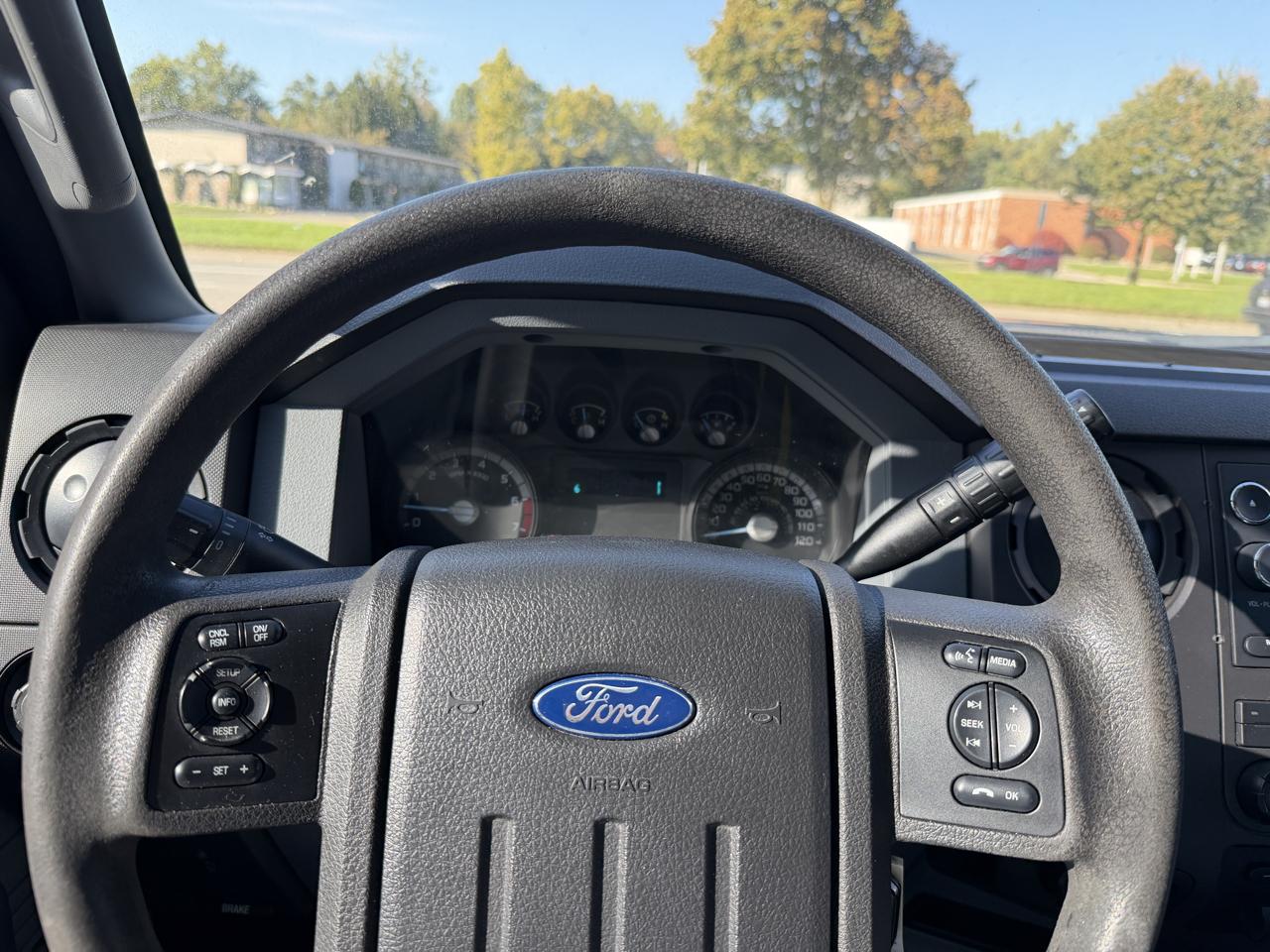 Ford F-250 SD XL Crew Cab 4WD 2015
