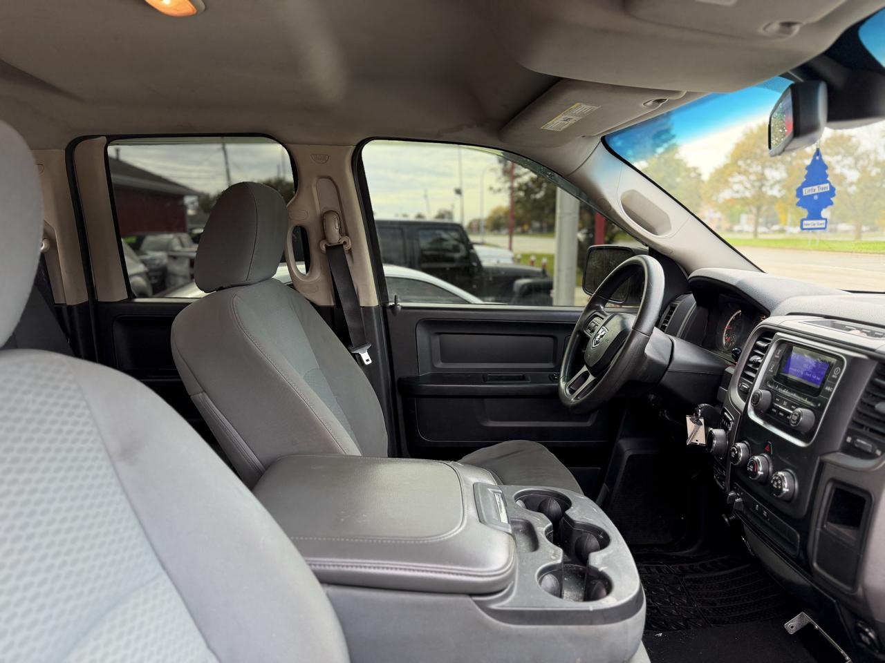RAM 1500 Tradesman Quad Cab 4WD 2013