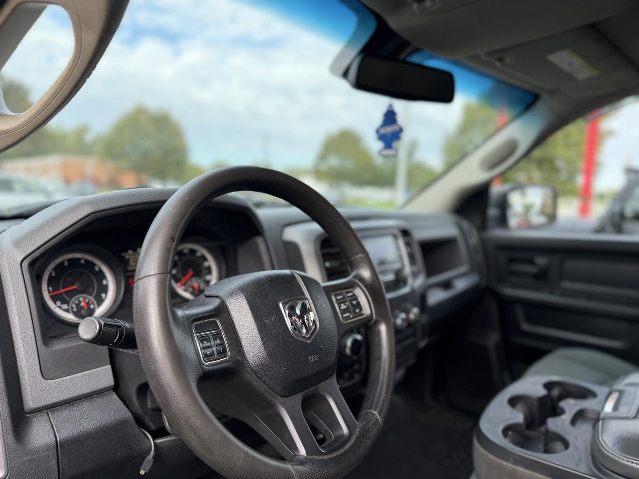 RAM 1500 Tradesman Quad Cab 4WD 2013