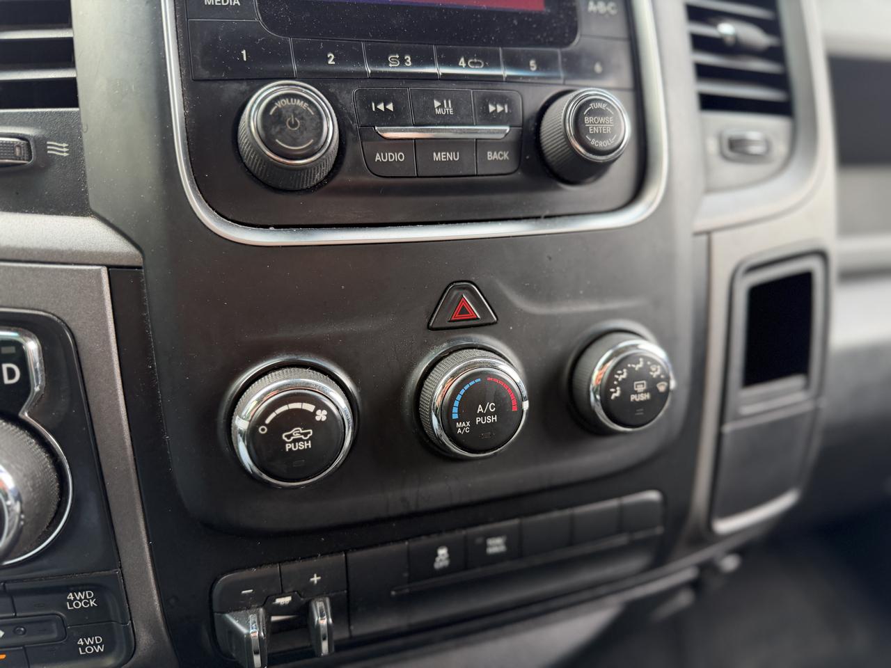 RAM 1500 Tradesman Quad Cab 4WD 2013