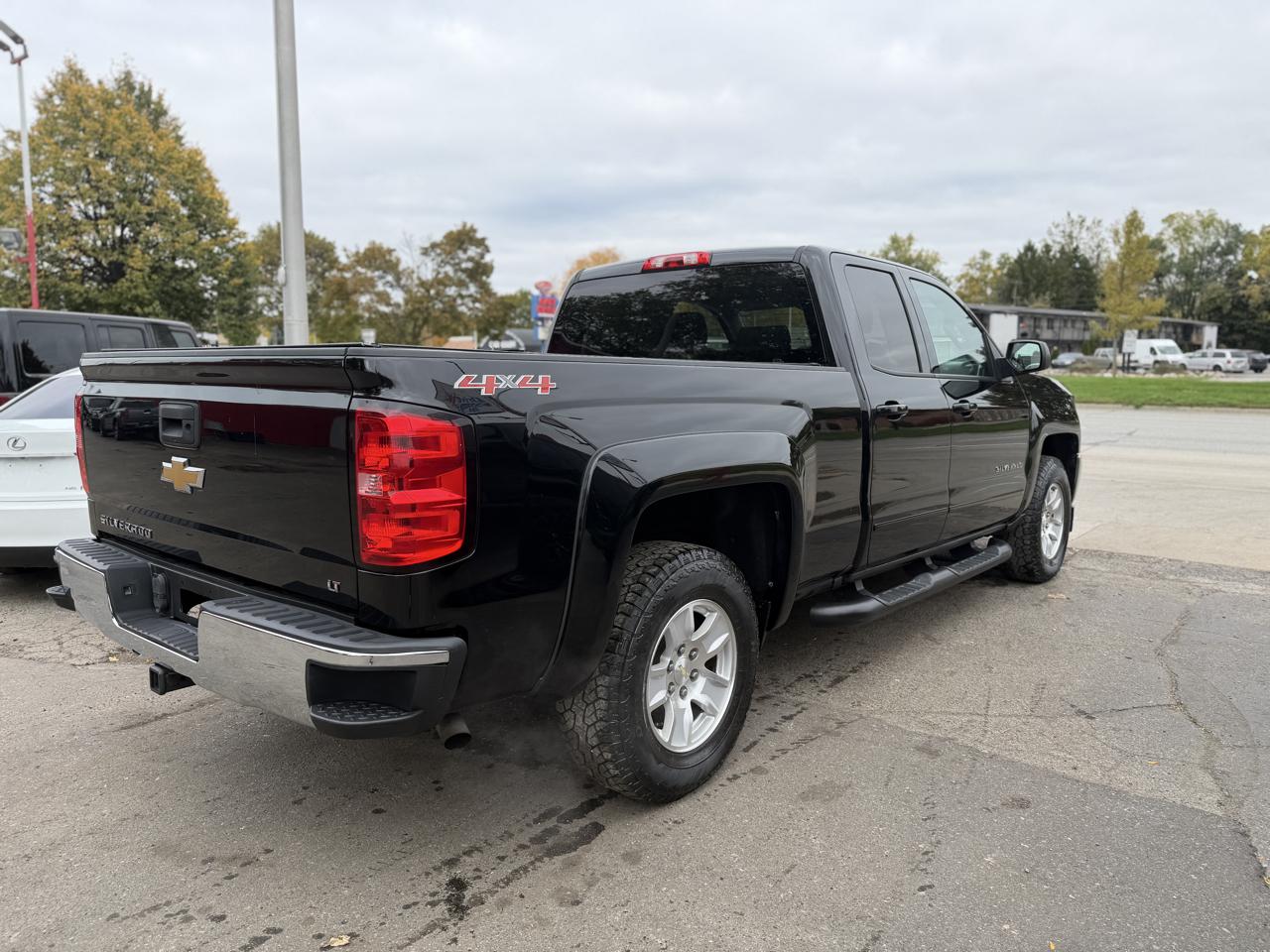 Chevrolet Silverado 1500 LT Double Cab 4WD 2017