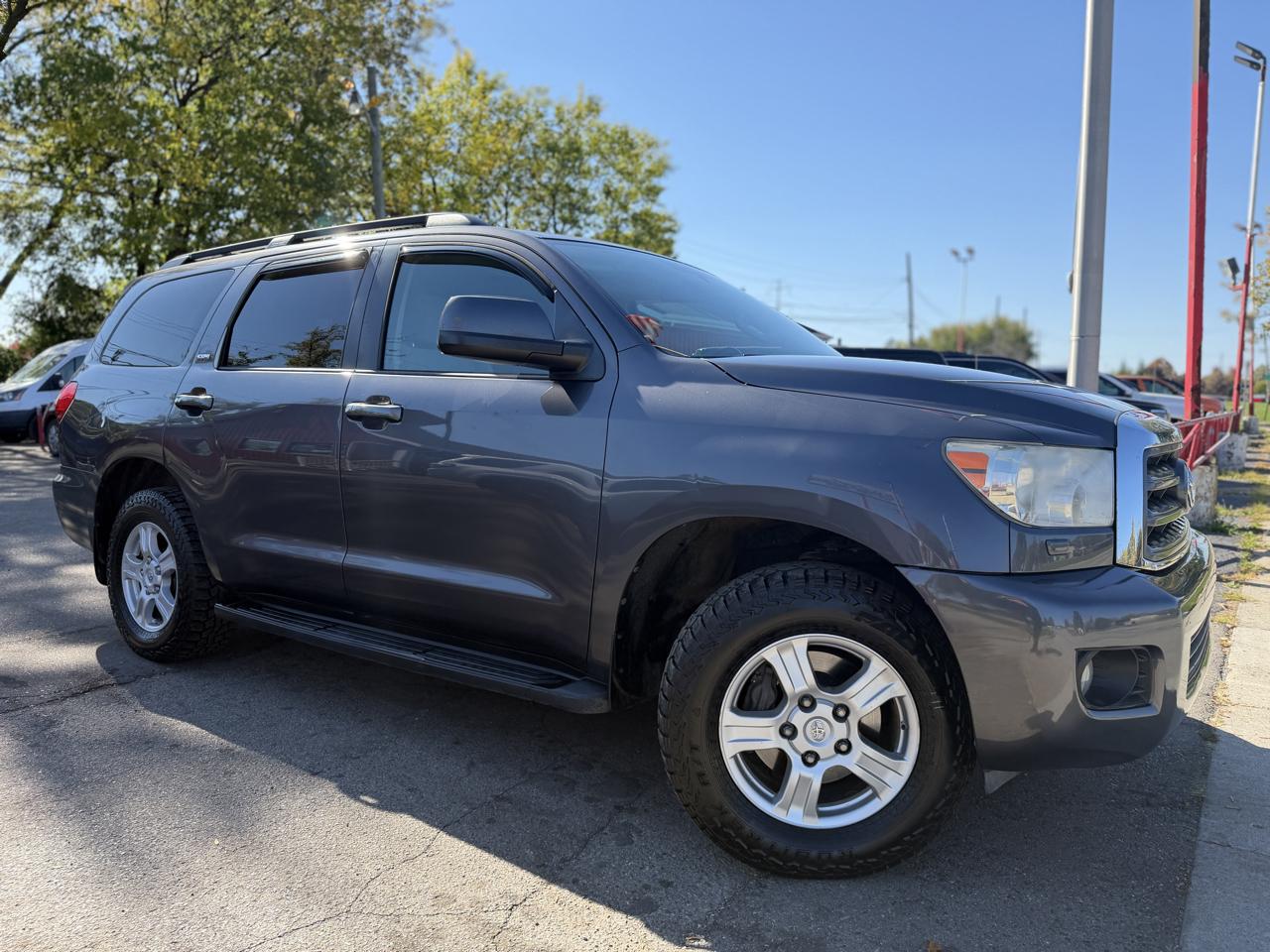 Toyota Sequoia SR5 5.7L 4WD 2012