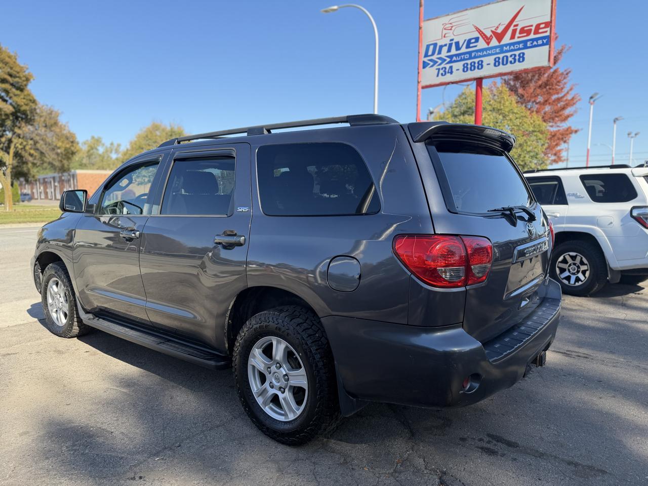 Toyota Sequoia SR5 5.7L 4WD 2012