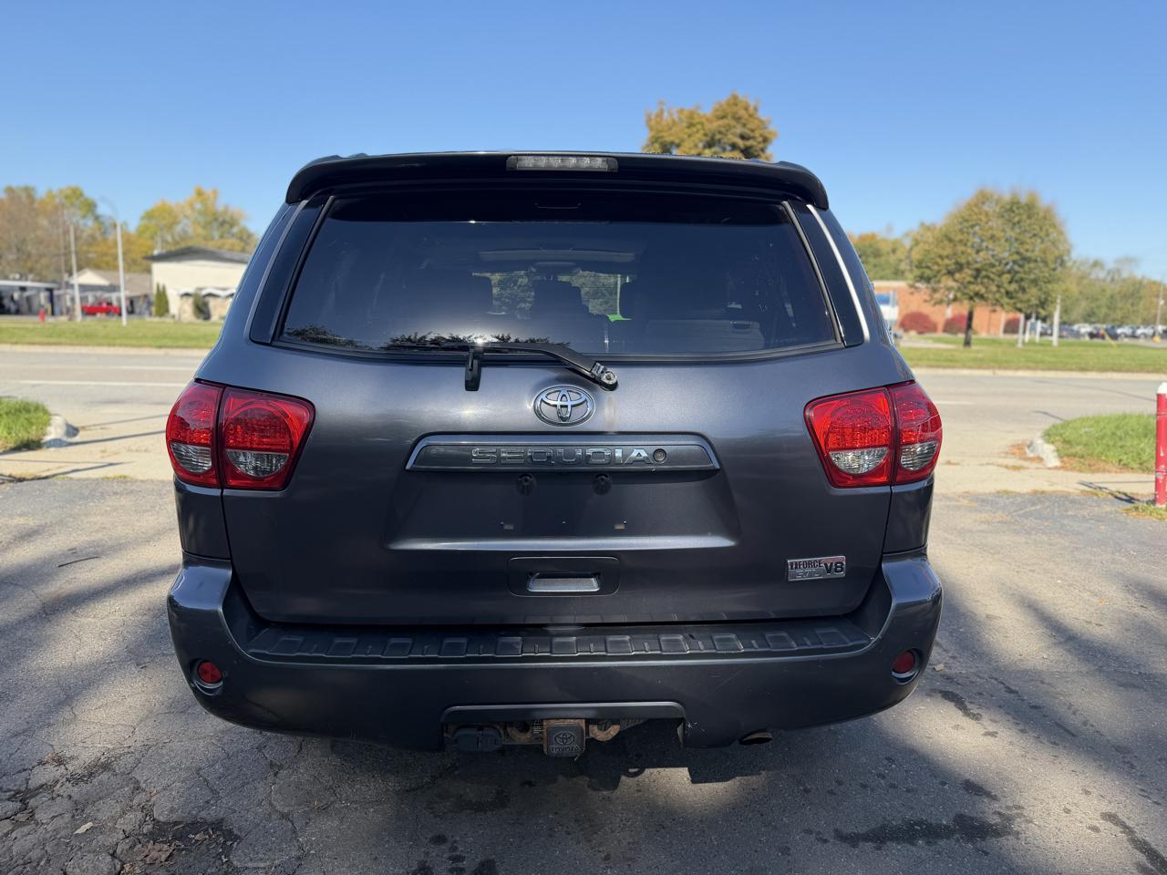 Toyota Sequoia SR5 5.7L 4WD 2012