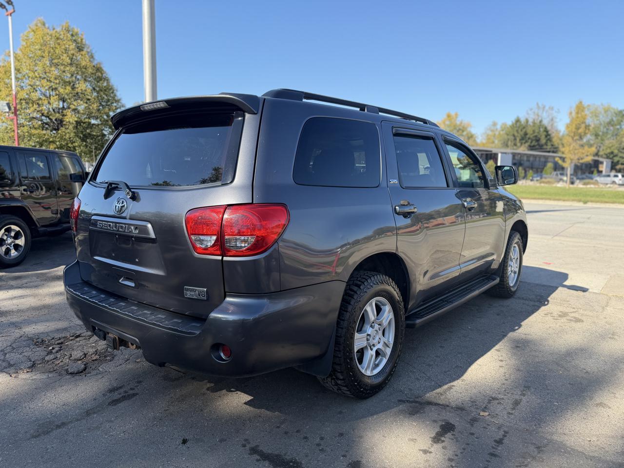 Toyota Sequoia SR5 5.7L 4WD 2012
