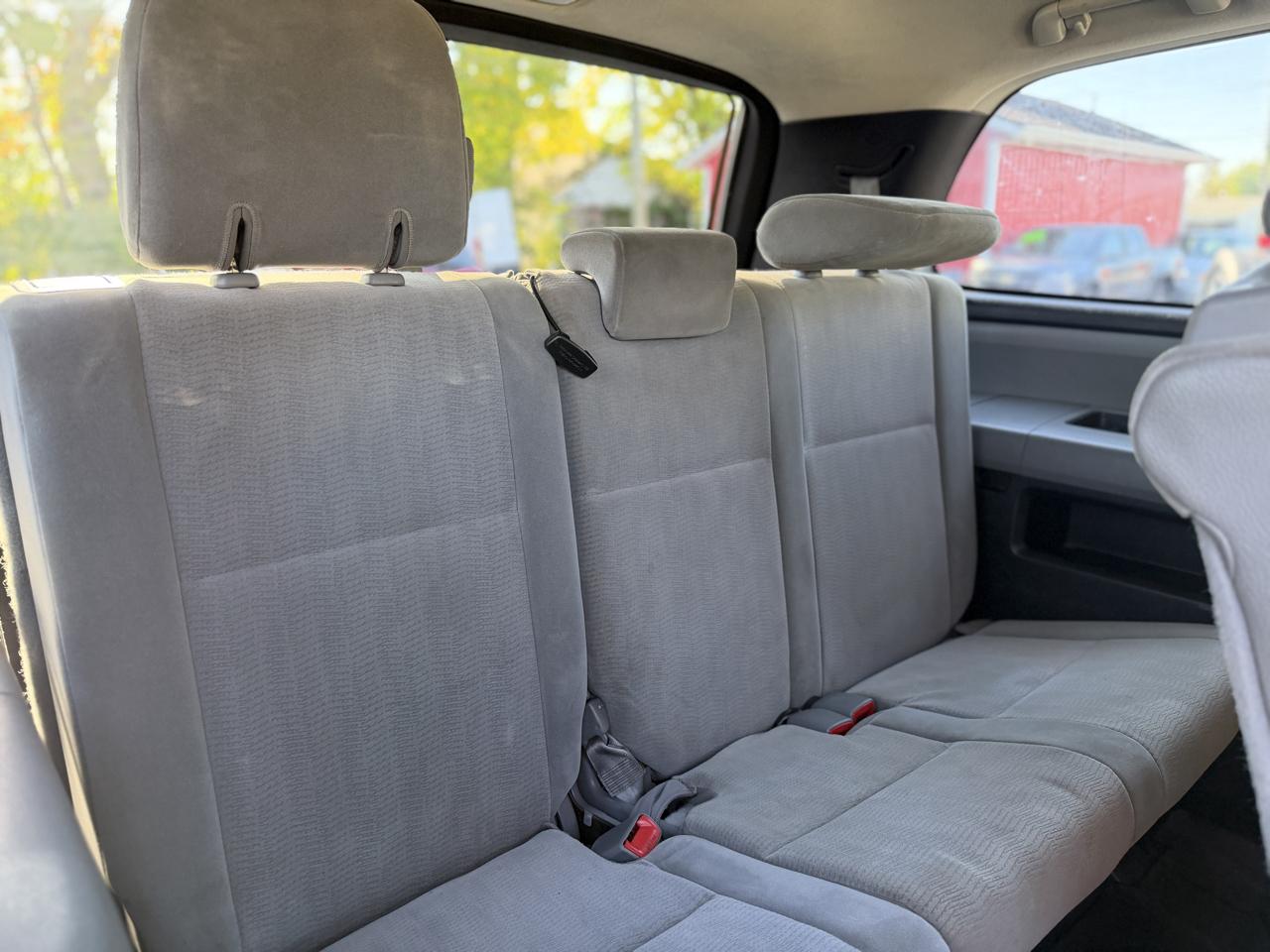 Toyota Sequoia SR5 5.7L 4WD 2012