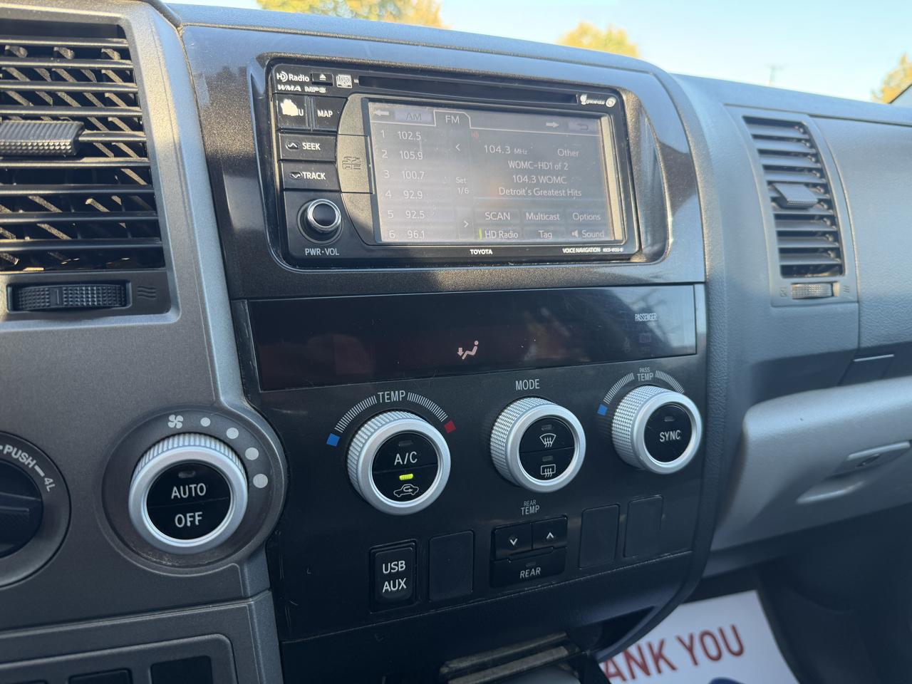 Toyota Sequoia SR5 5.7L 4WD 2012